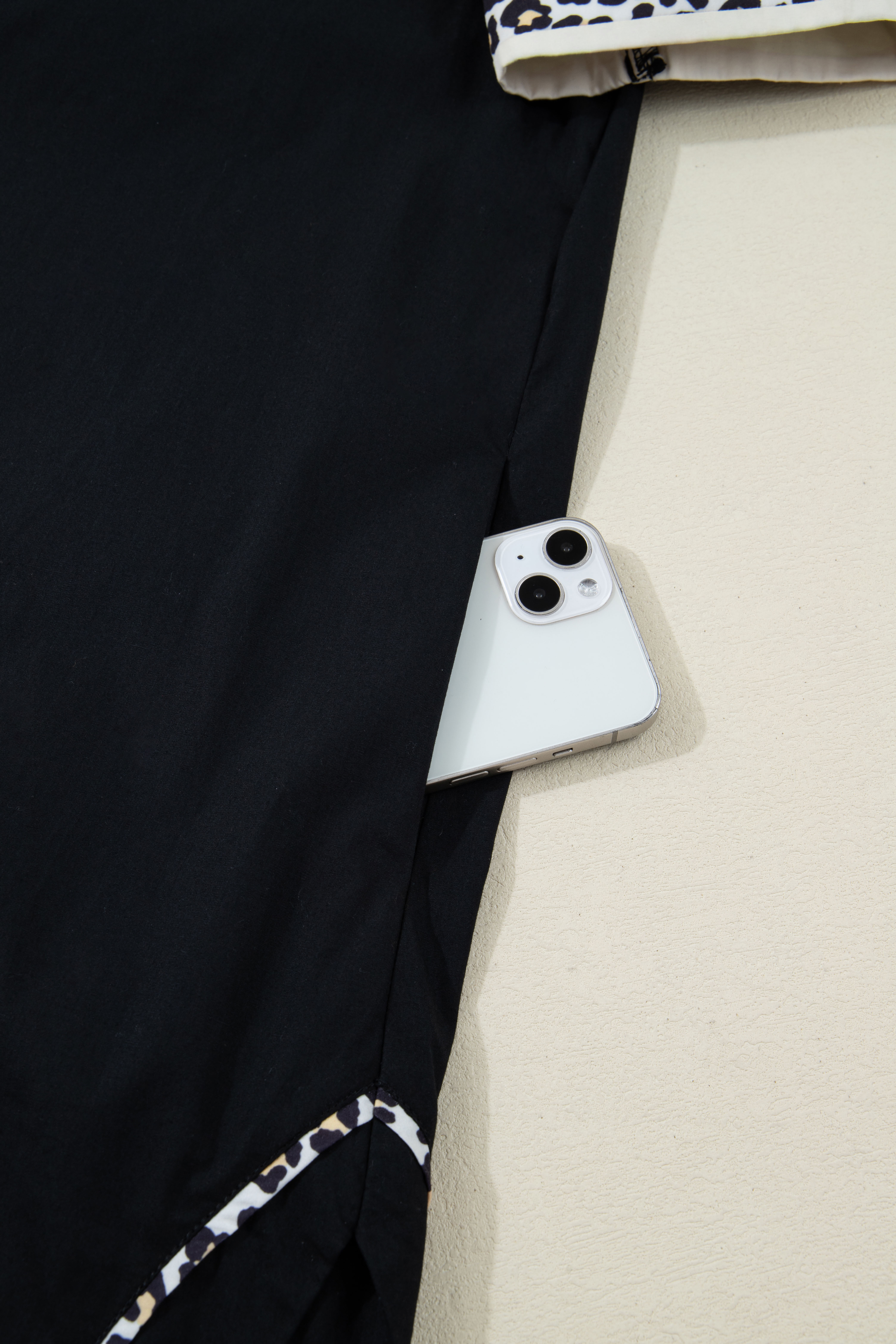 Buckskin Contrast Leopard Trim Split Neck Puff Sleeve Blouse