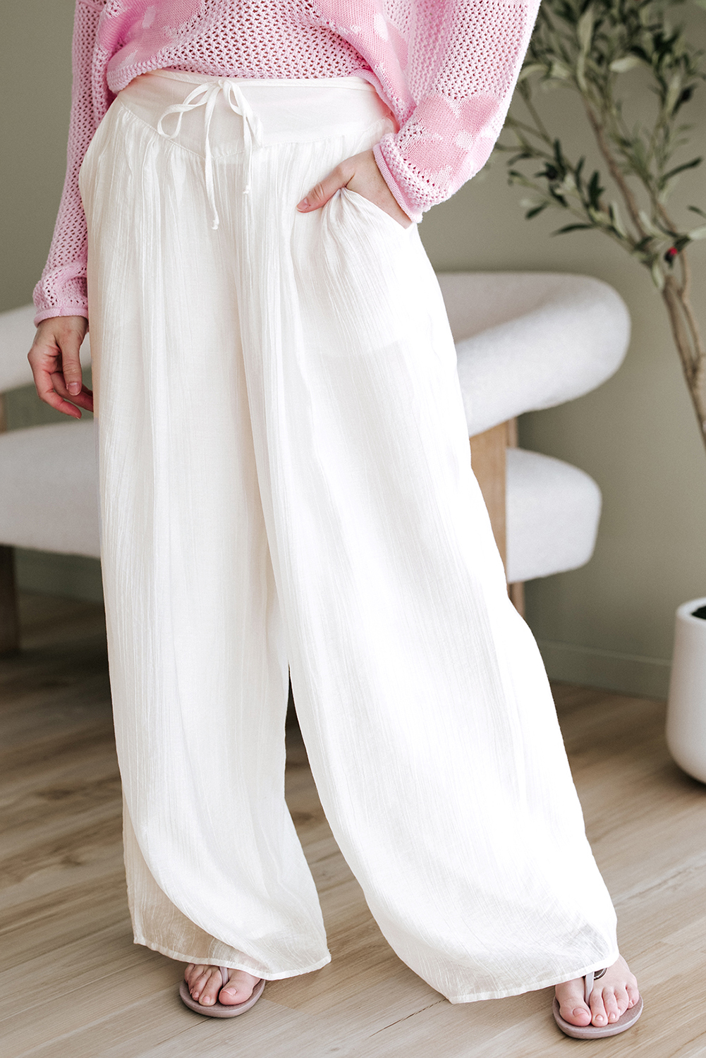 White Solid Drop Waist Pleated Wide Leg Casual Pants