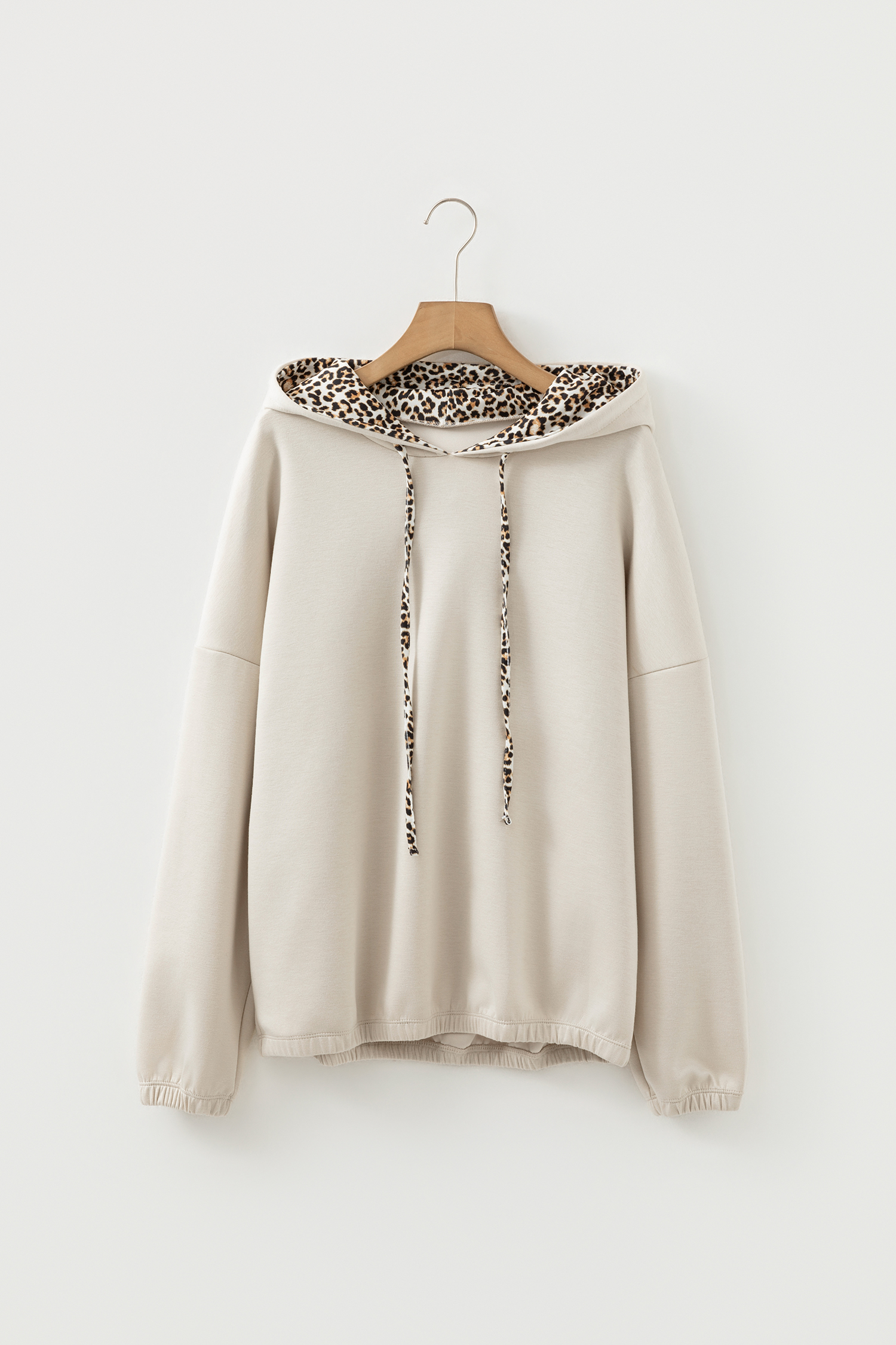 Jet Stream Leopard Contrast Drawstring Hood Drop Shoulder Loose Top