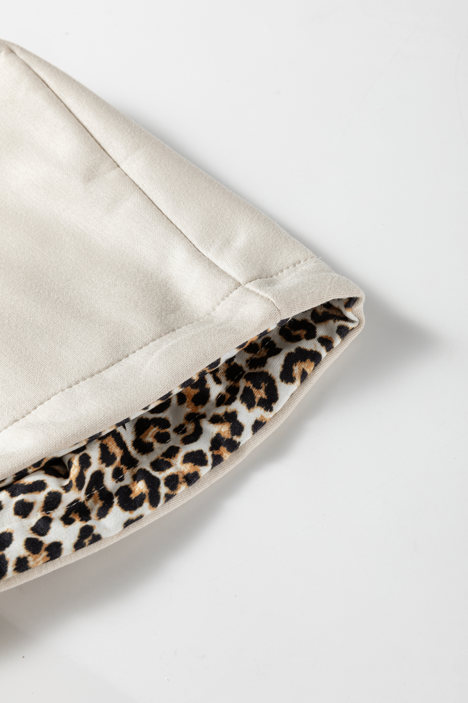 Jet Stream Leopard Contrast Drawstring Hood Drop Shoulder Loose Top