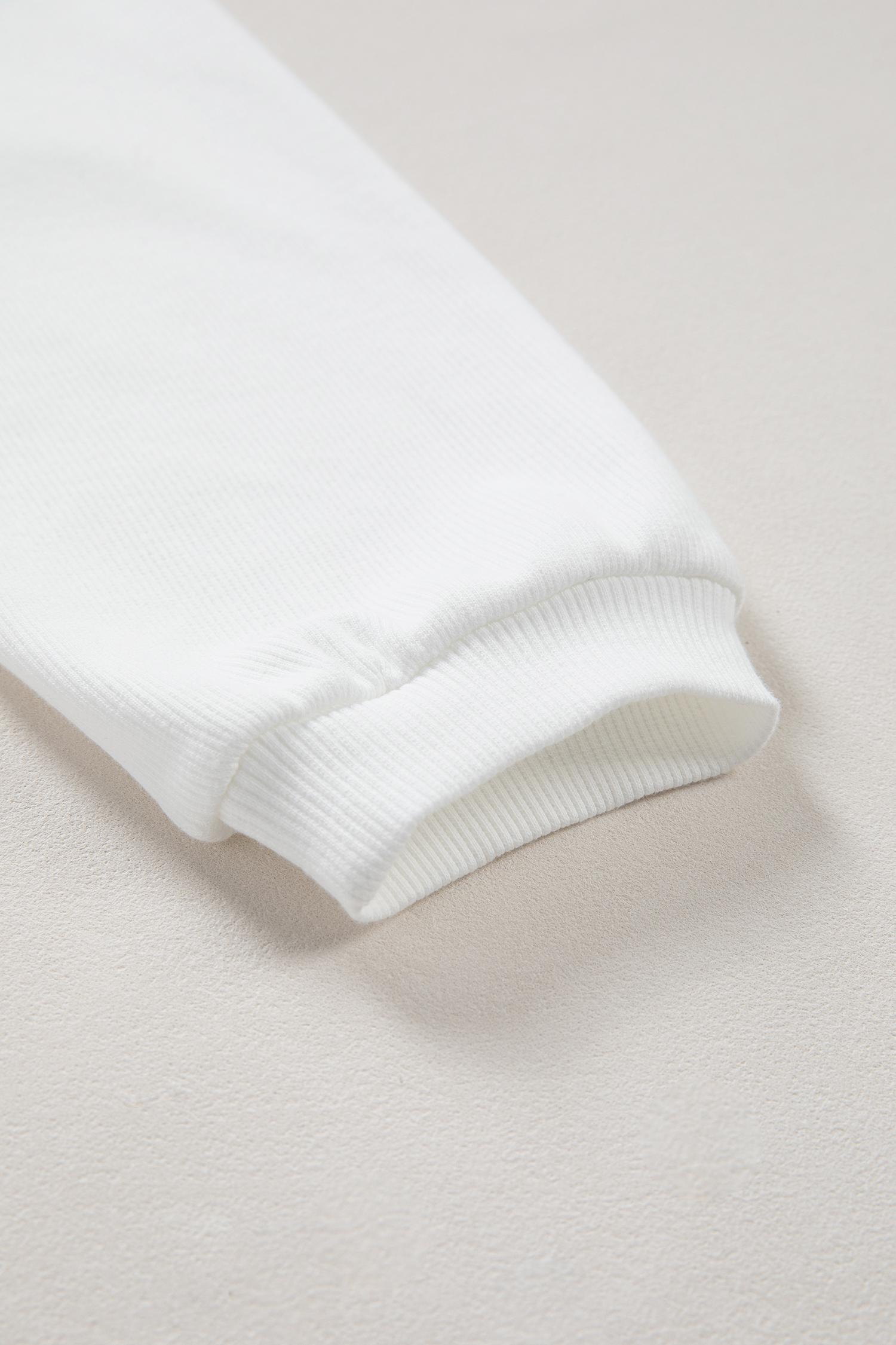 White 3d Ribbed XOXO Heart Embroidered Drop Shoulder Sweatshirt