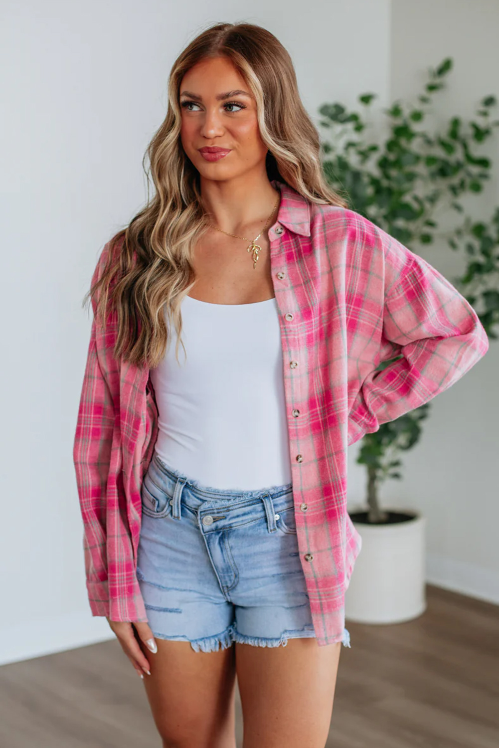 Sachet Pink Plaid Print Rounded Hem Long Sleeve Shirt with Pockets