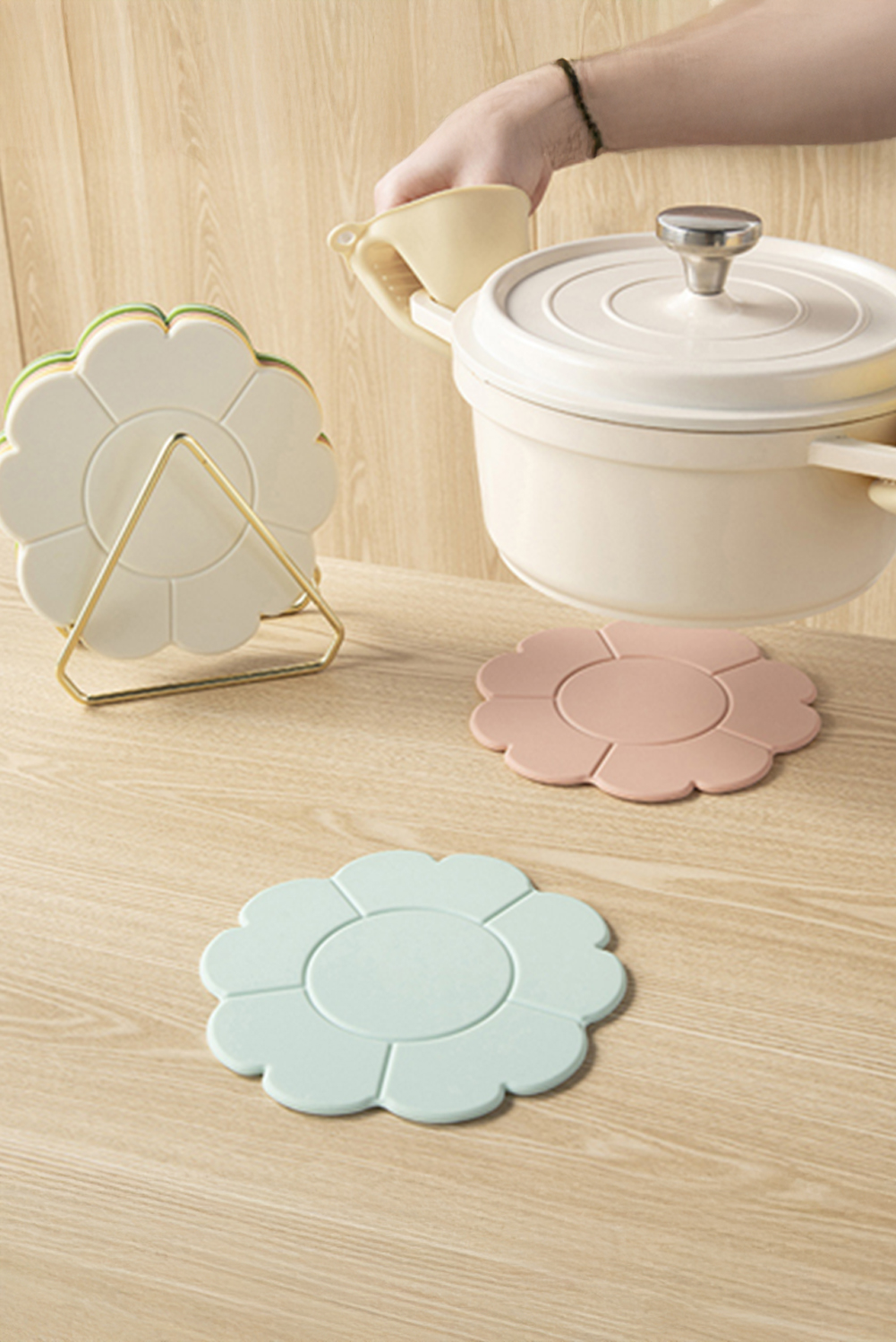 Apricot Pink Flower Shape Silica Gel Heat Insulate Placemat