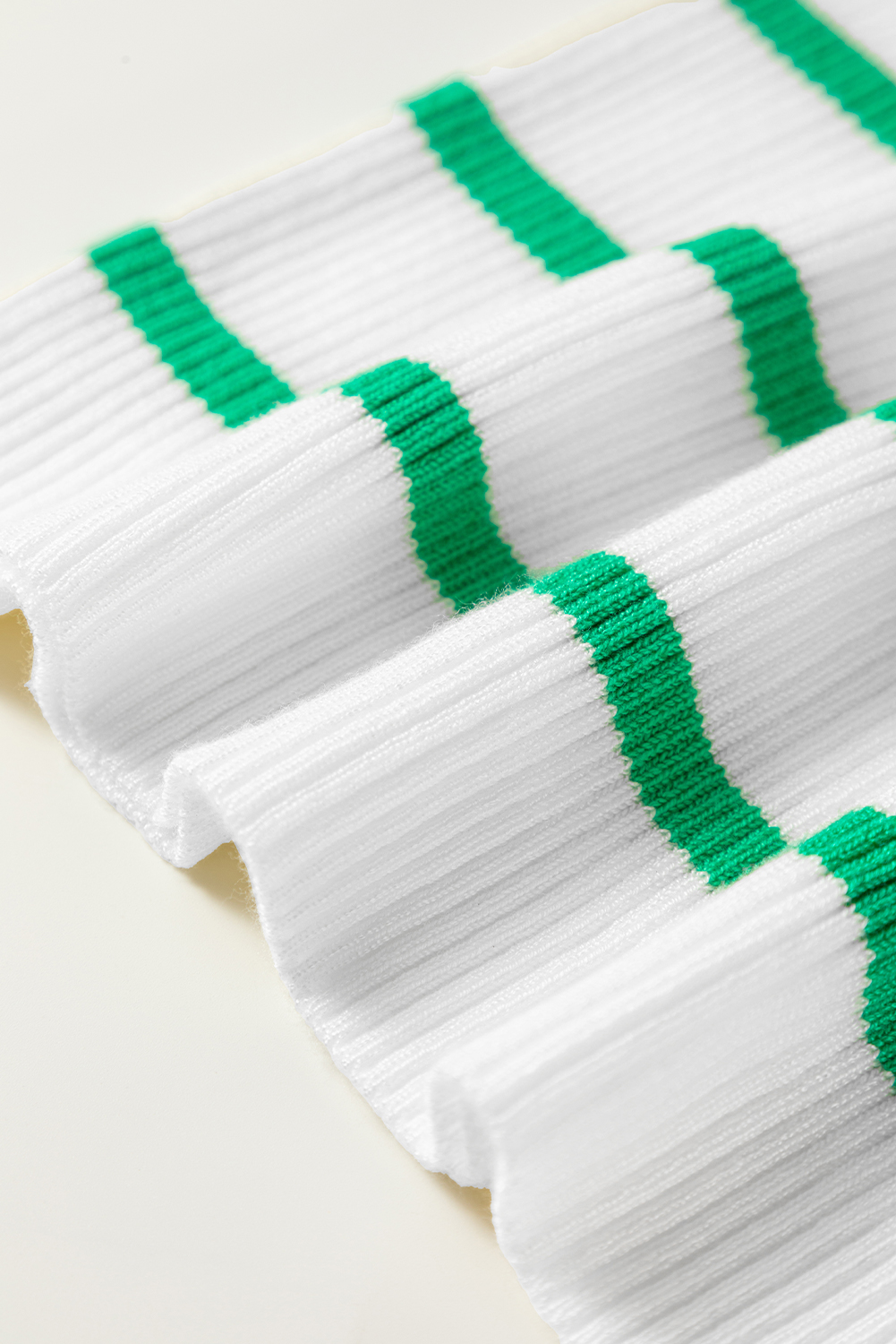 Black white Scalloped Trim U Neck Striped Ribbed Slim Sweater