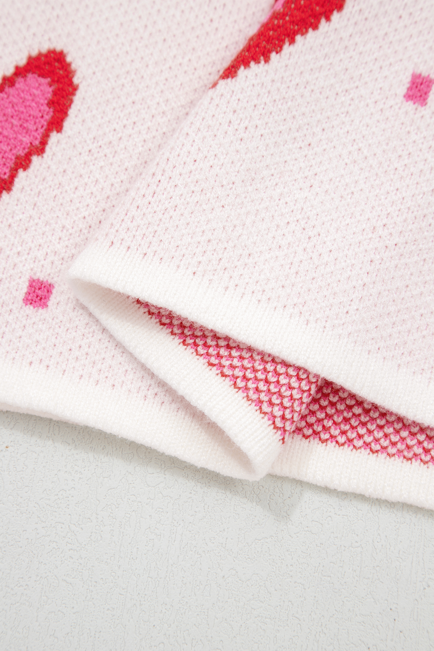 White Splendid Heart Print Valentines Day Sweater