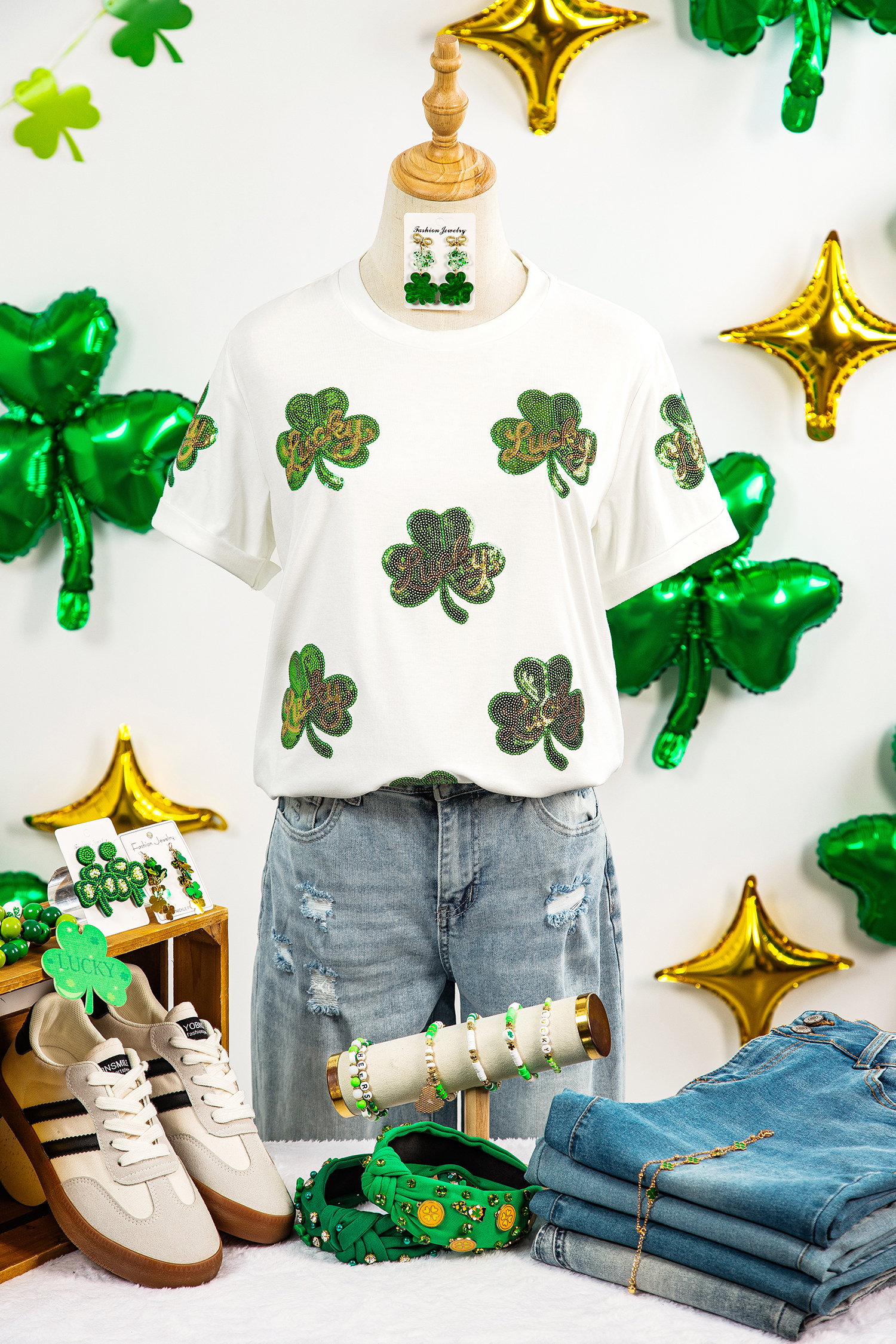 White Sequin Lucky Clover Patched Casual Round Neck Tee