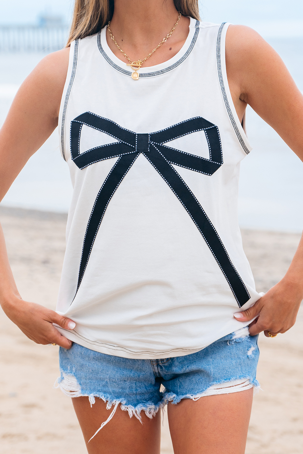 White Sweet Bow Stitching Trim Sleeveless Top