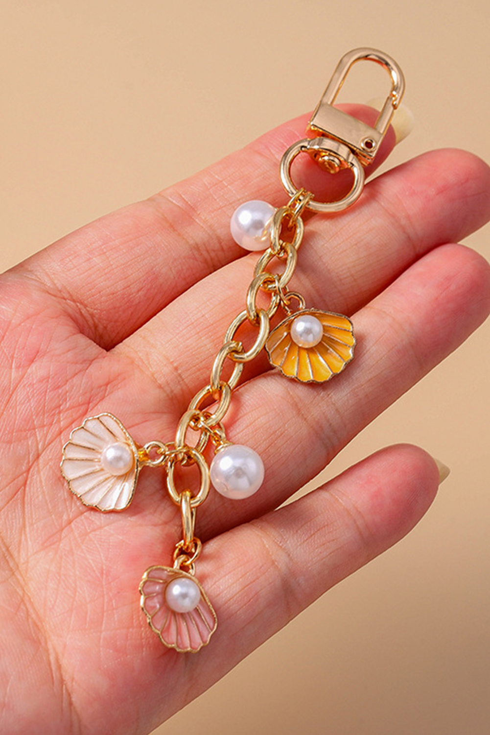 Gold Vacation Shell Pearl Chaining Keychain