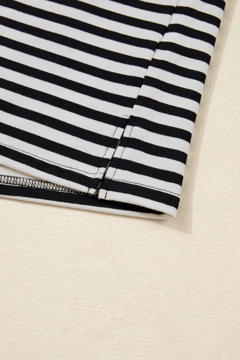 Racing Red Striped Print Drop Shoulder Lace Trim Bracelet Sleeve Loose Top