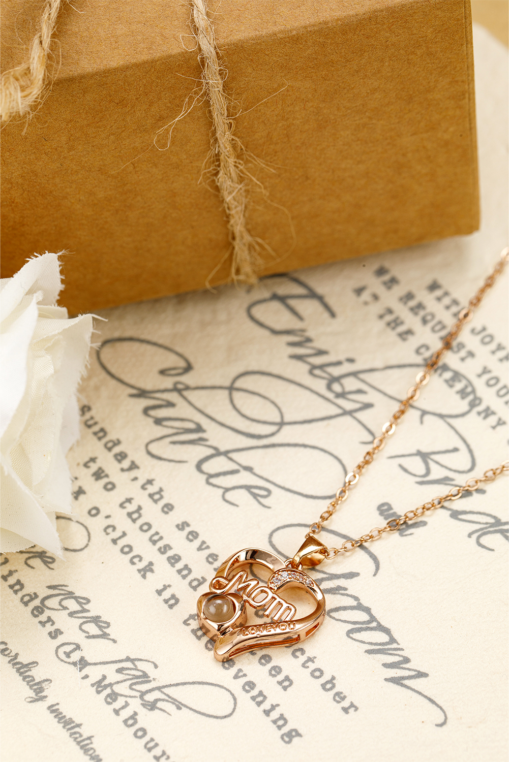 Gold Mom Heart Shape Crystal Decor Alloy Pendant Necklace