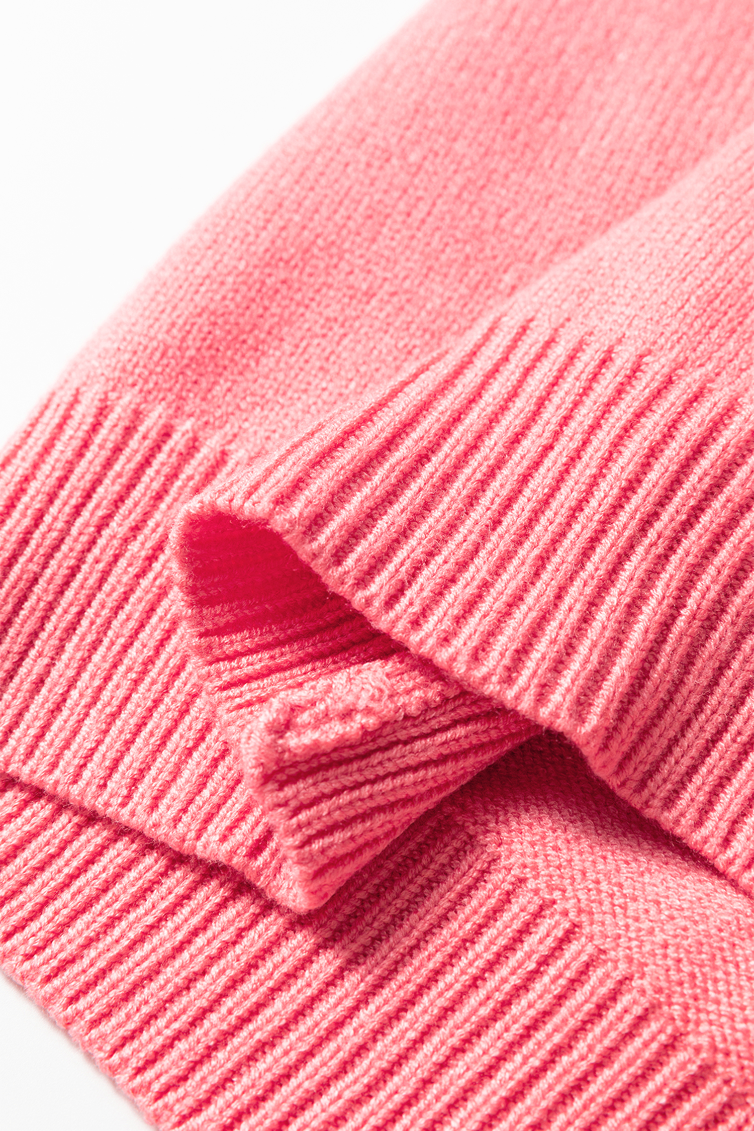 White Heart Bow Graphic Valentine Sweater