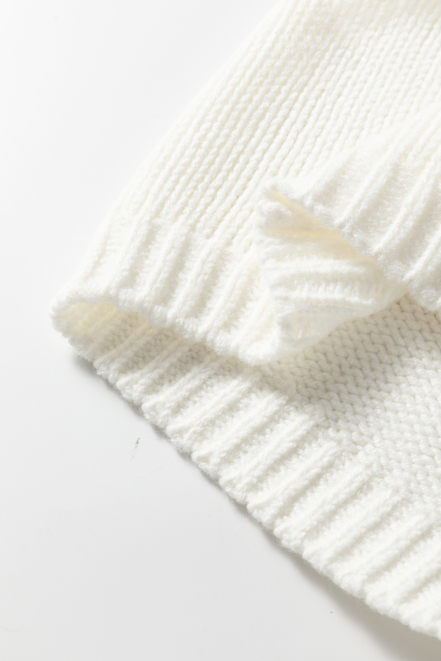 White 3D Flower Spaghetti Straps Sweater Vest