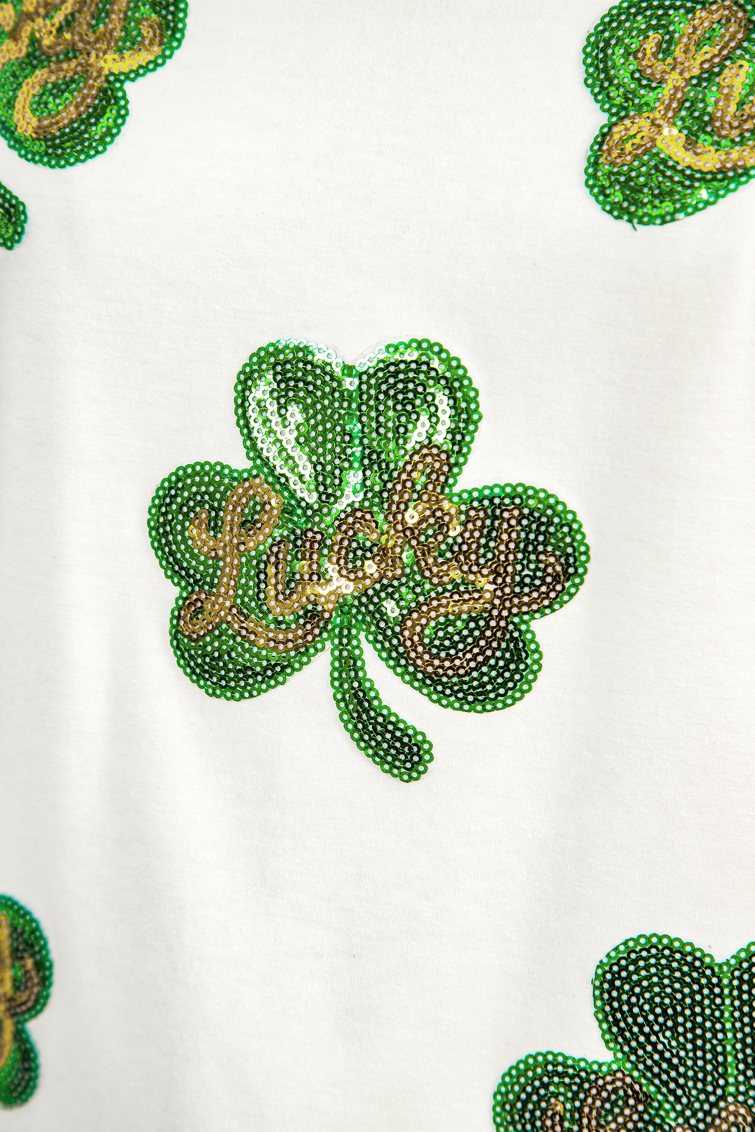 White Sequin Lucky Clover Patched Casual Round Neck Tee