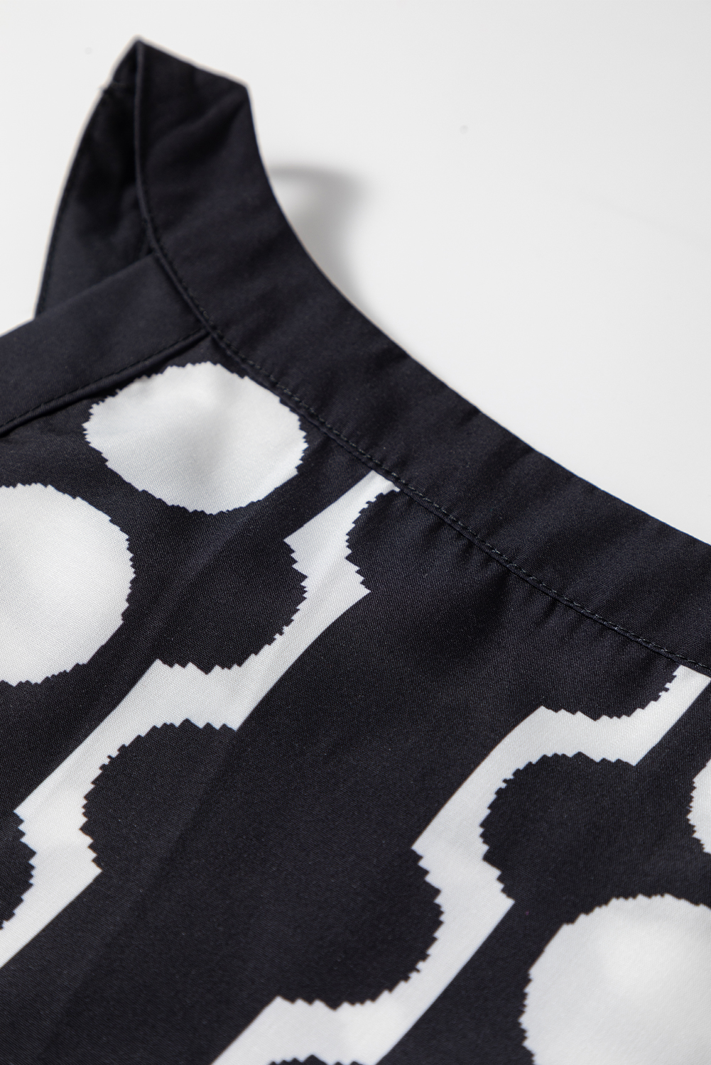 Black Abstract Dot Flower Print Tank Top