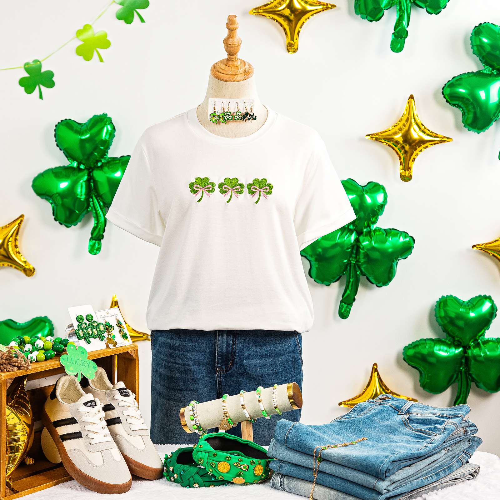 White Ribbon Bow Clover Embroidered Casual T Shirt