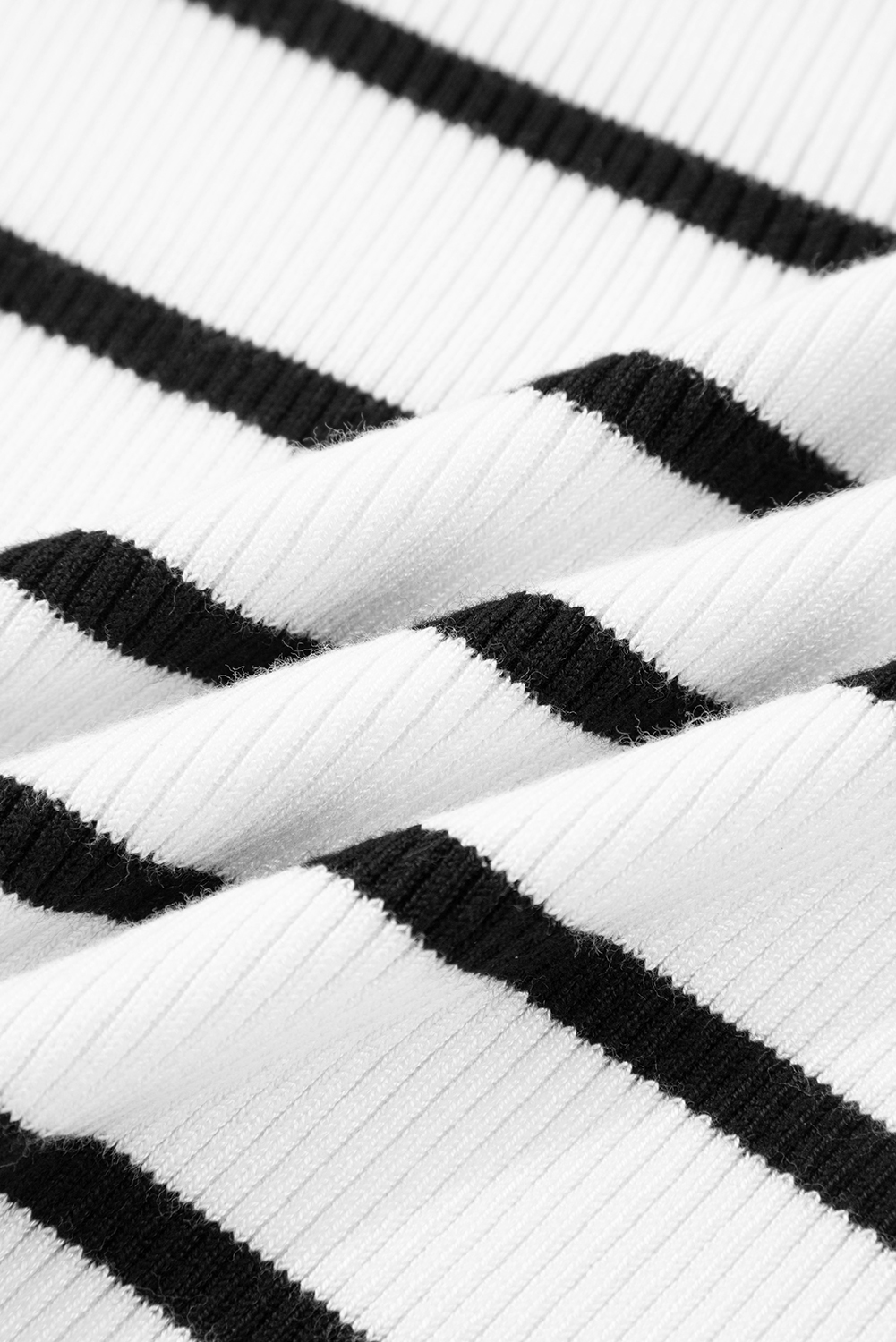 Black white Scalloped Trim U Neck Striped Ribbed Slim Sweater