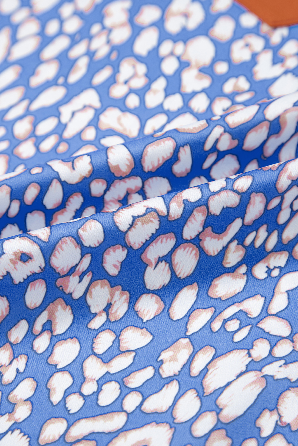 Ashleigh Blue Leopard Print Spot Contrast V Neck Half Puff Sleeve Shirt