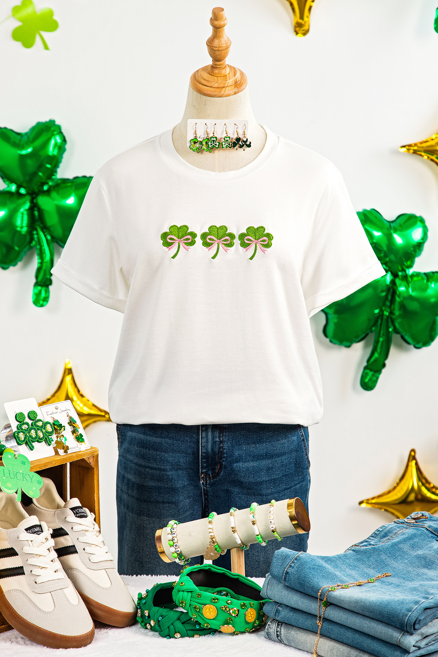 White Ribbon Bow Clover Embroidered Casual T Shirt