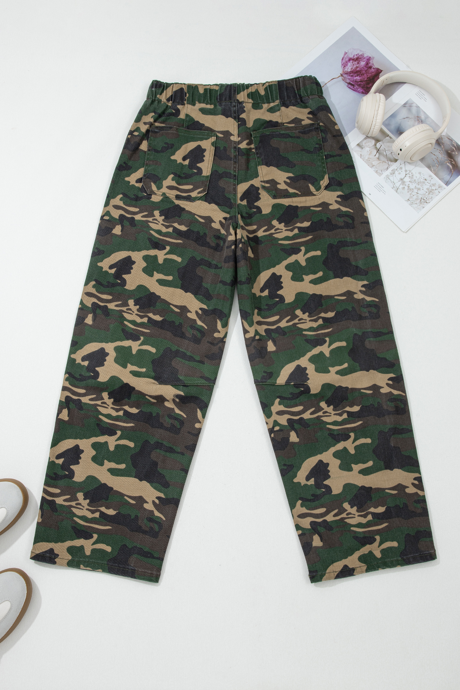 Green Camouflage Print Drawstring Patch Pocket Barrel Jeans