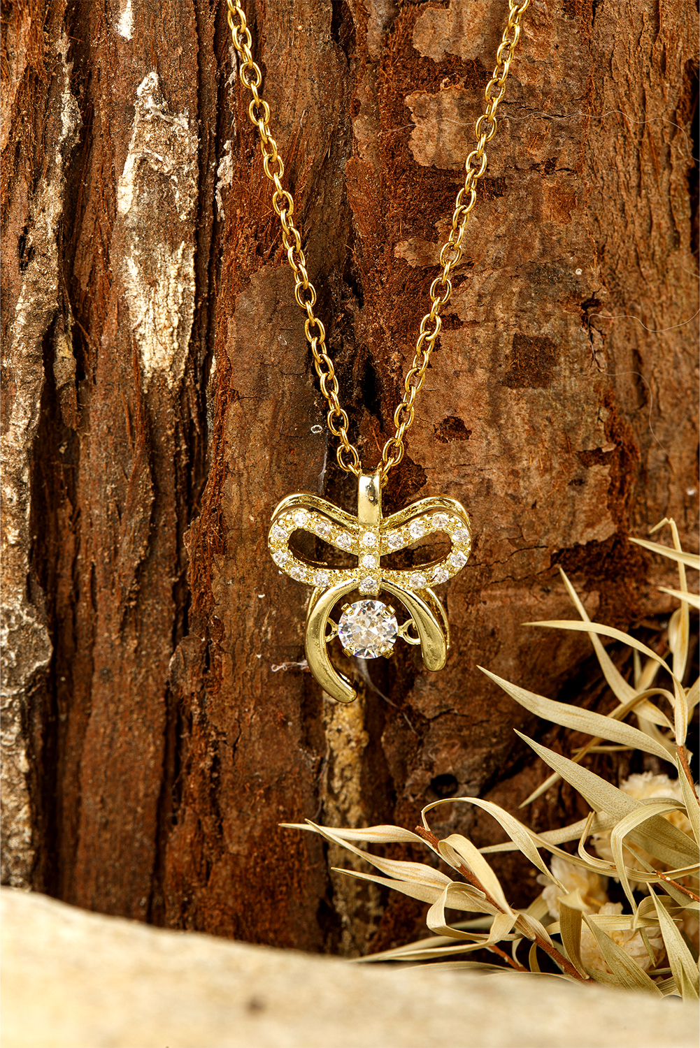 Gold Rhinestone Bow Knot Pendant Plated Alloy Necklace