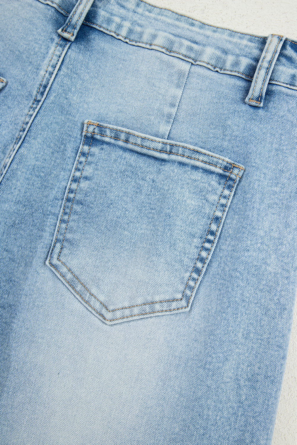 Beau Blue Flower Patched Light Wash Cropped High Waist Jeans