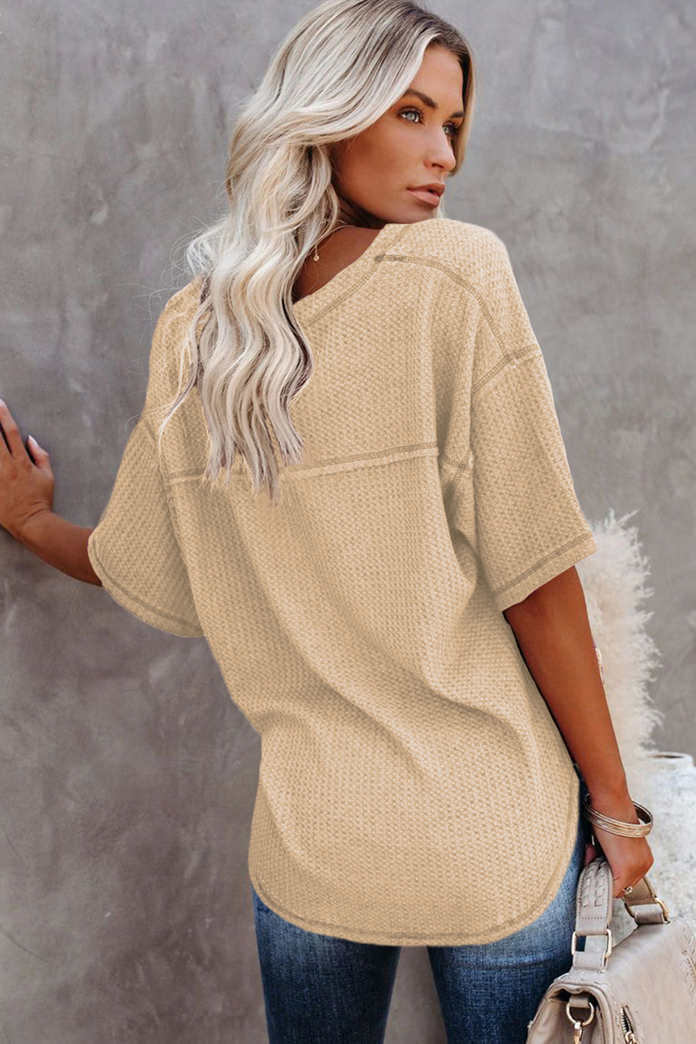 White Exposed Seam Half Sleeve Knitted V Neck Textured Top