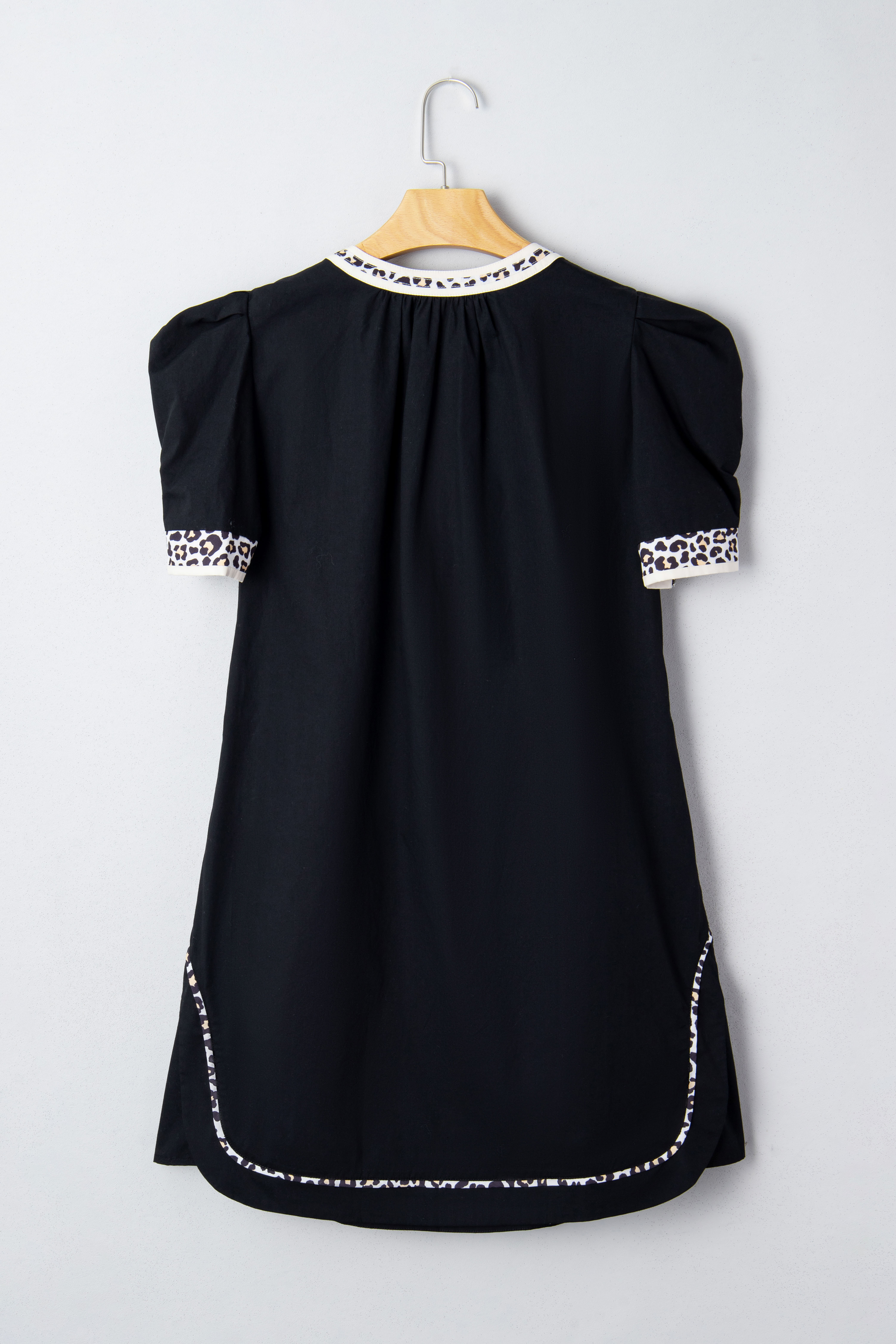 Buckskin Contrast Leopard Trim Split Neck Puff Sleeve Blouse