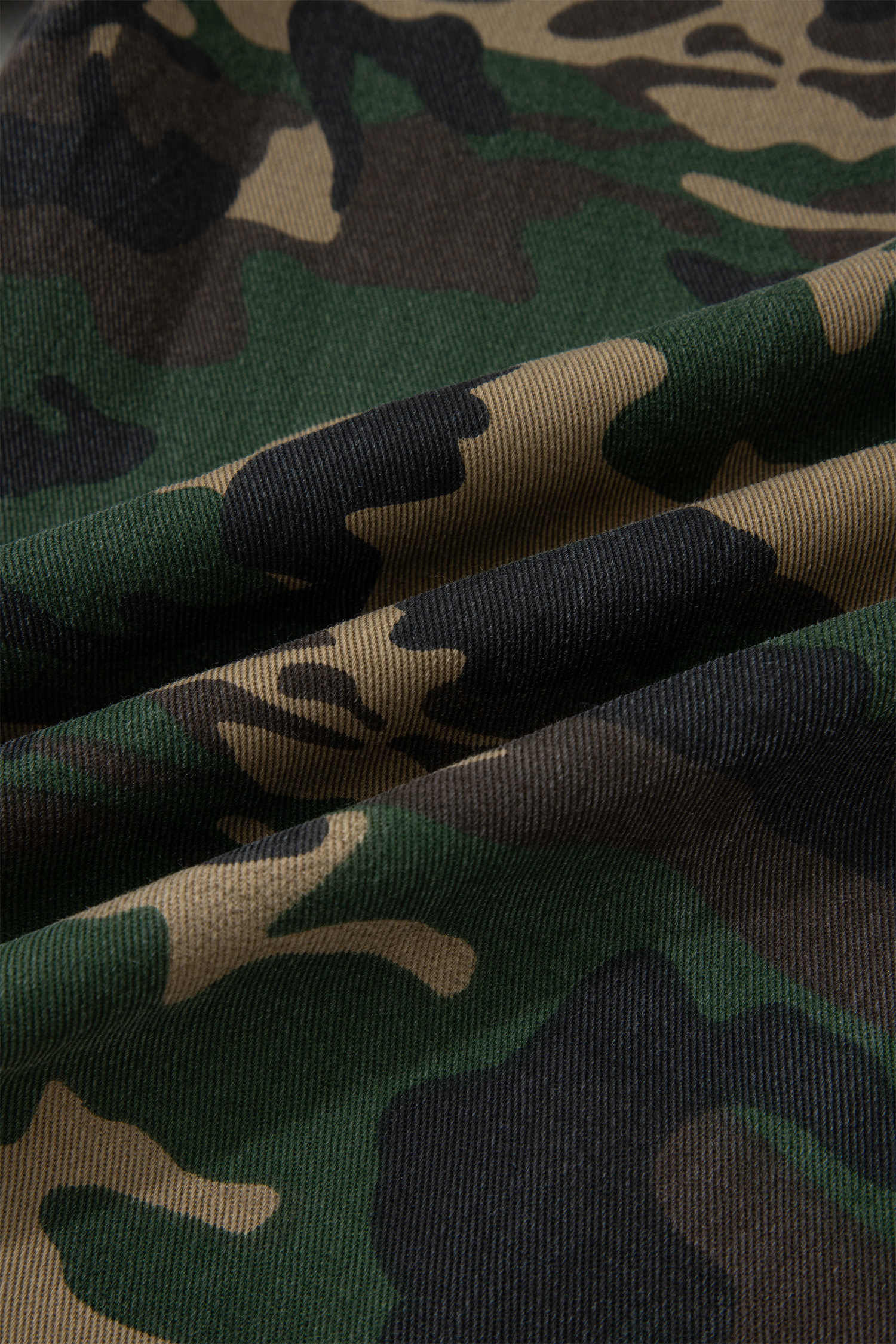 Green Camouflage Print Drawstring Patch Pocket Barrel Jeans