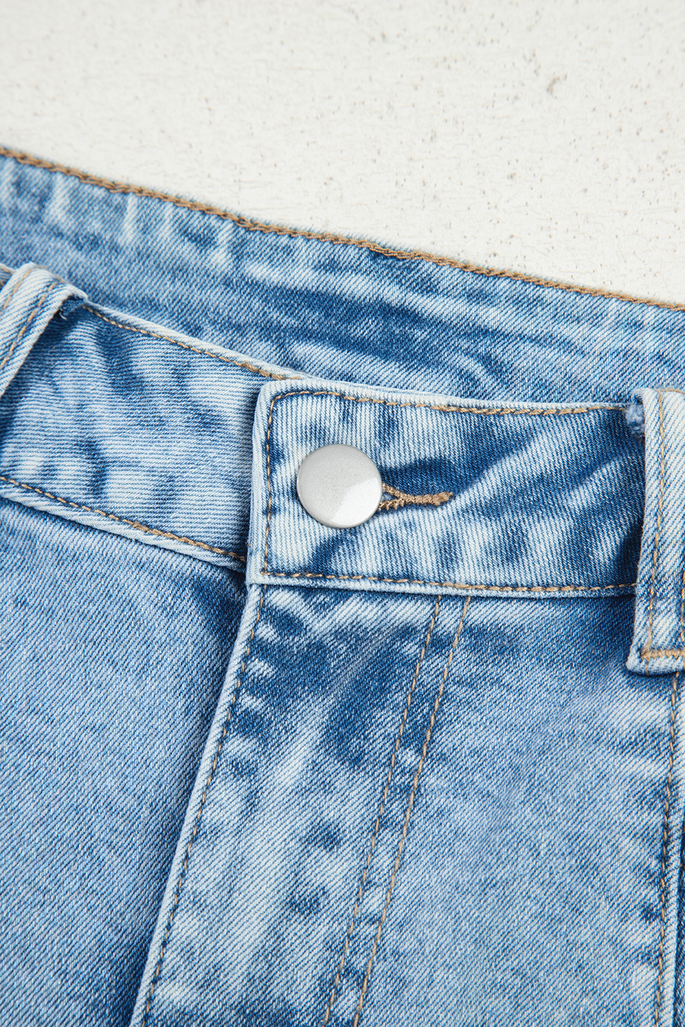 Beau Blue Flower Patched Light Wash Cropped High Waist Jeans