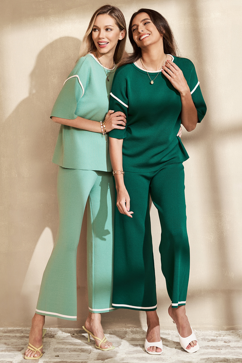 Blackish Green Contrast Trim Half Sleeve Top Drawstring Pants Loose 2pcs Sweater Suit