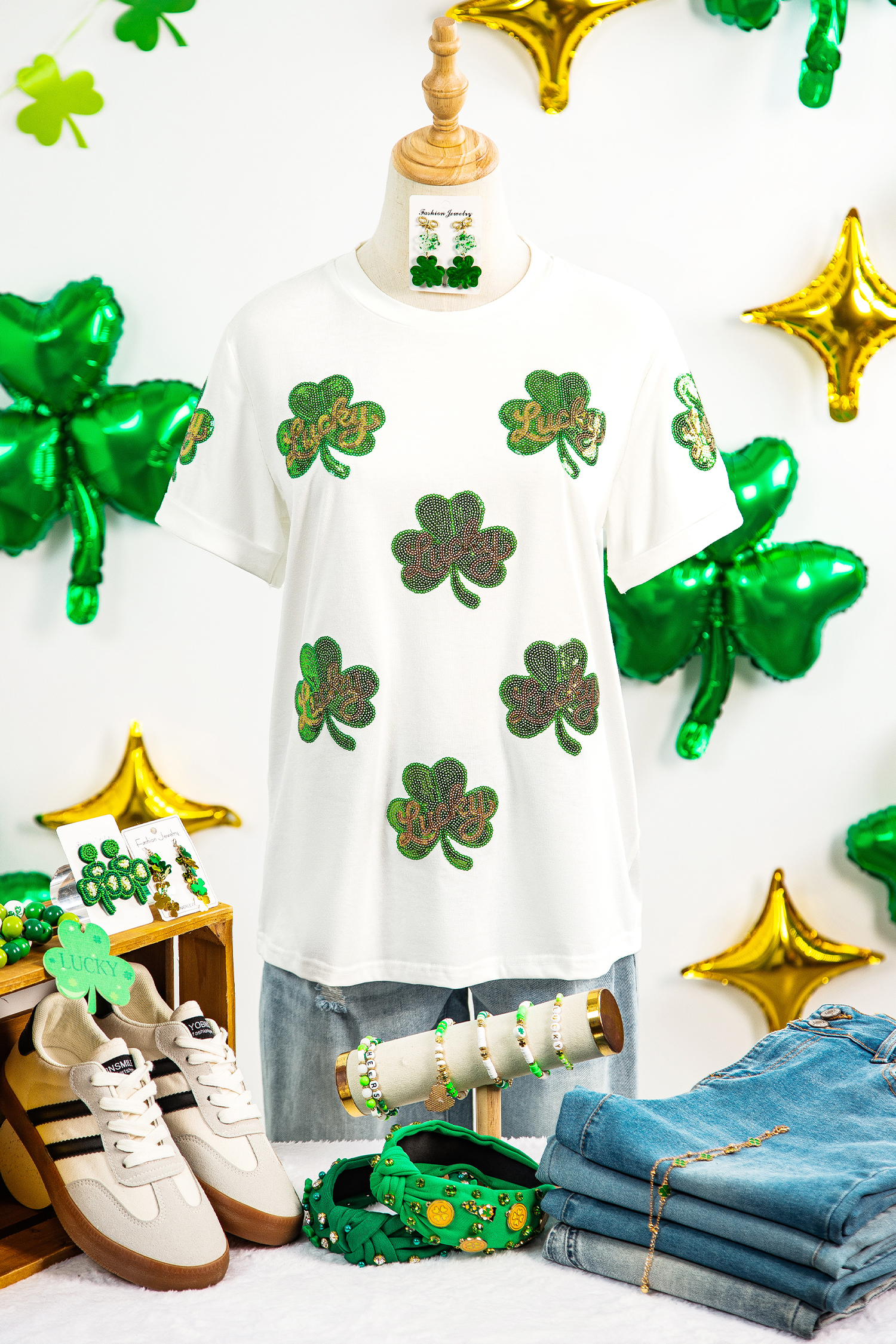 White Sequin Lucky Clover Patched Casual Round Neck Tee
