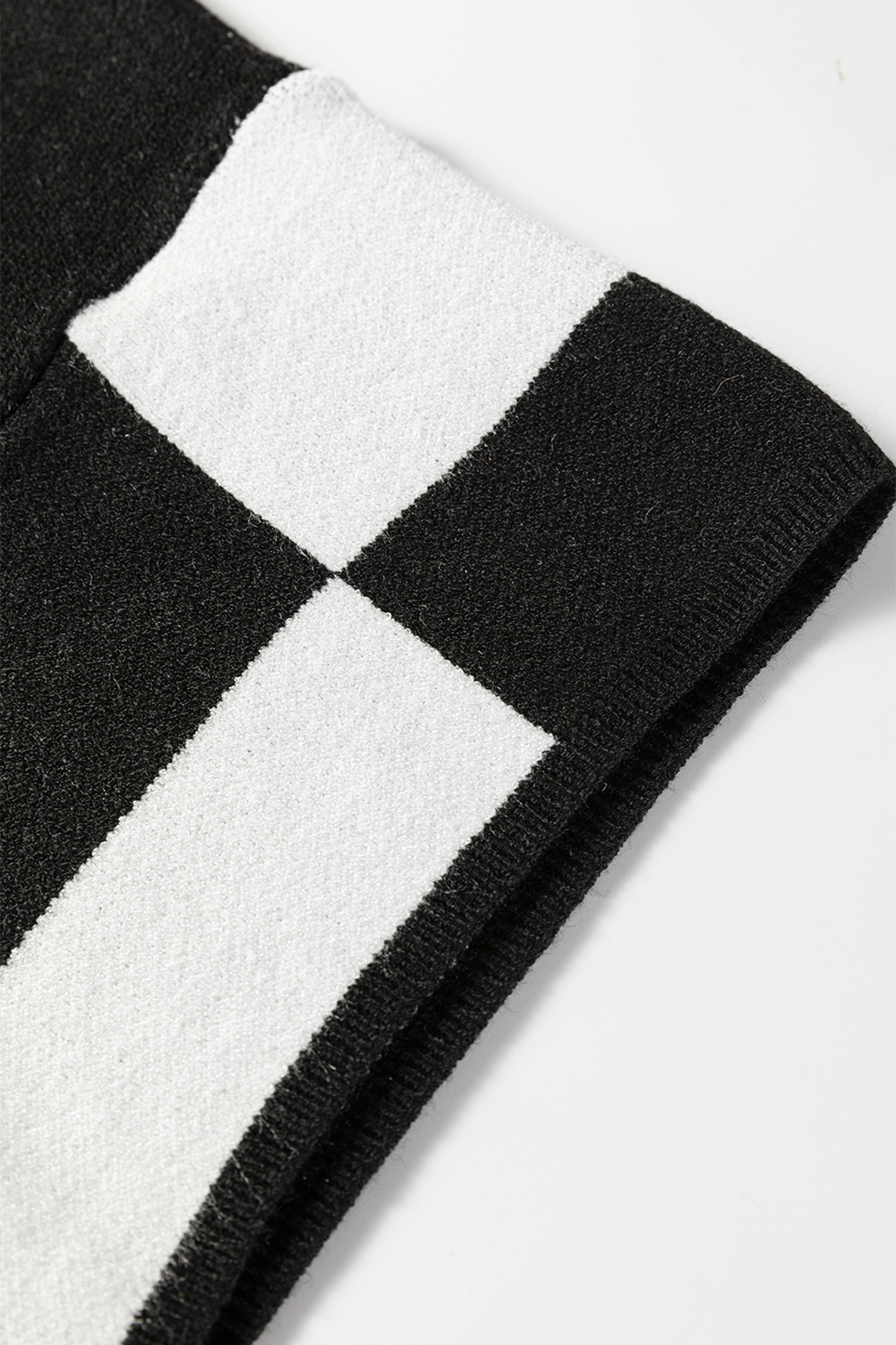 Black Checkered Pattern Loose Drop Shoulder Half Sleeve Sweater