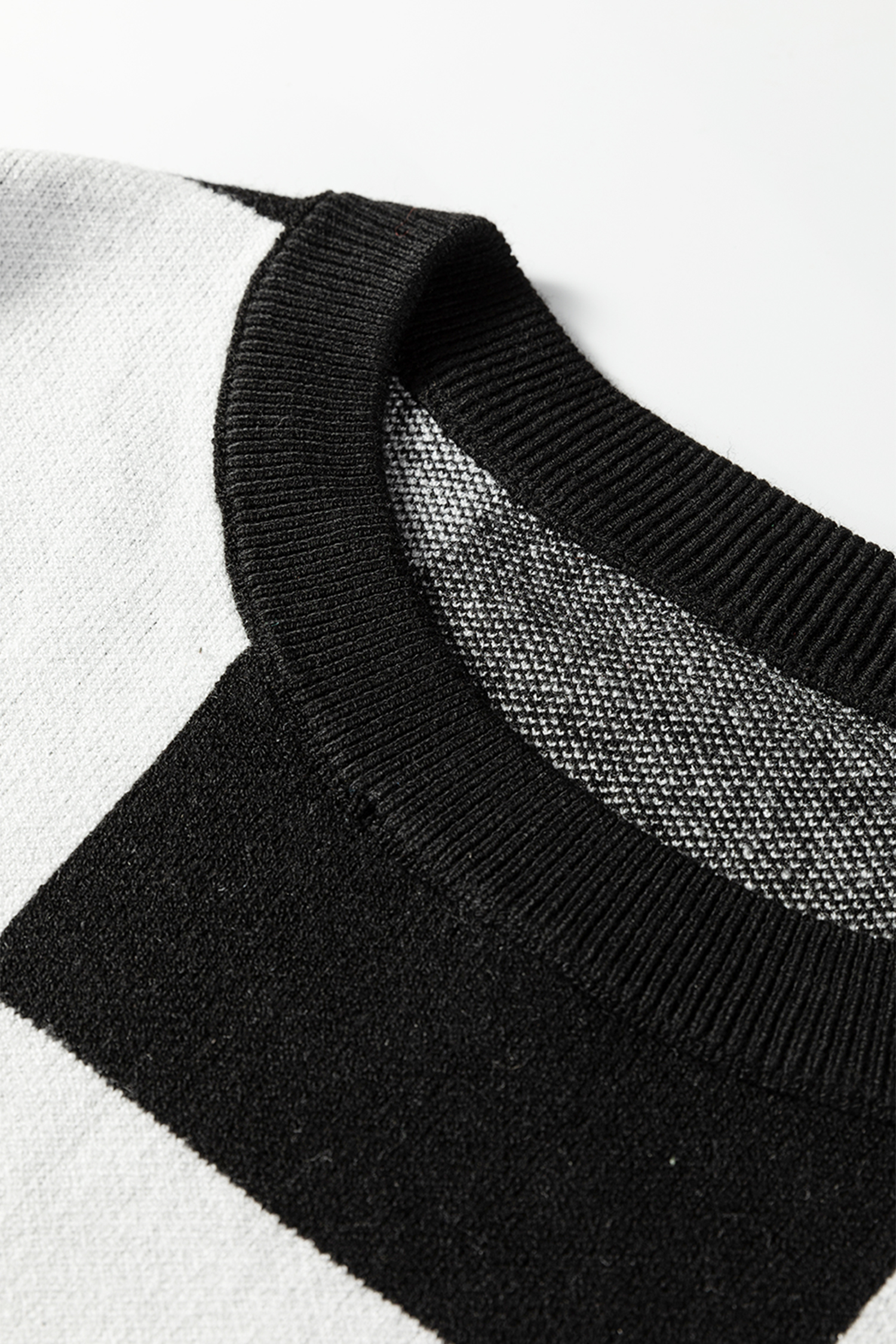 Black Checkered Pattern Loose Drop Shoulder Half Sleeve Sweater