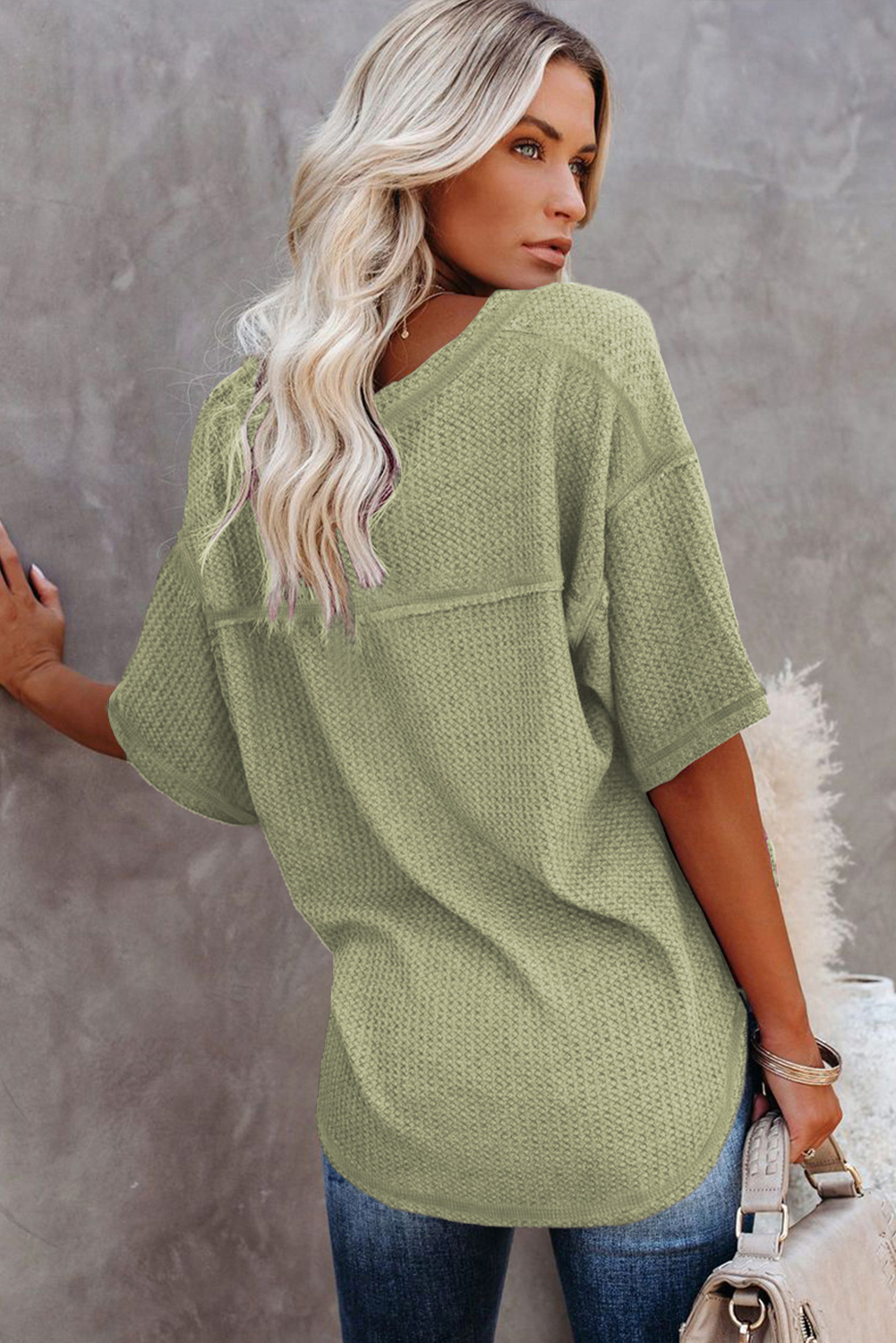 White Exposed Seam Half Sleeve Knitted V Neck Textured Top