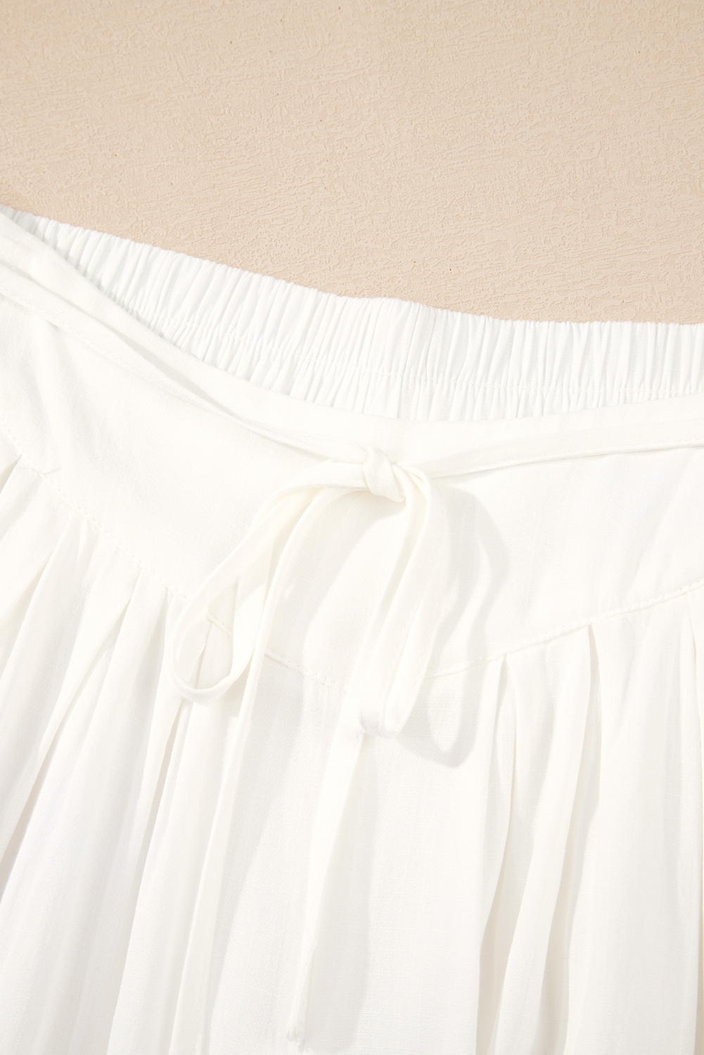 White Solid Drop Waist Pleated Wide Leg Casual Pants