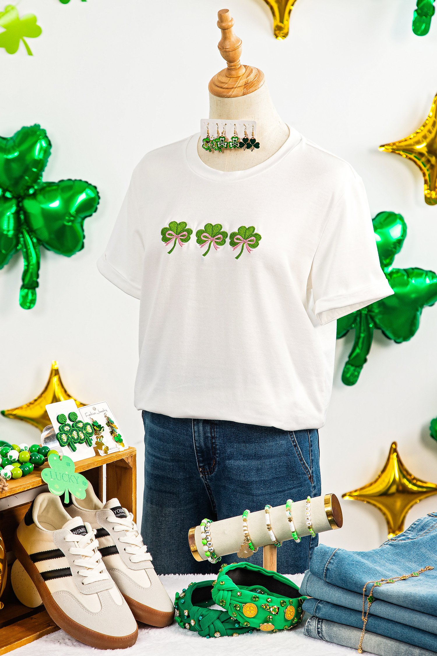 White Ribbon Bow Clover Embroidered Casual T Shirt