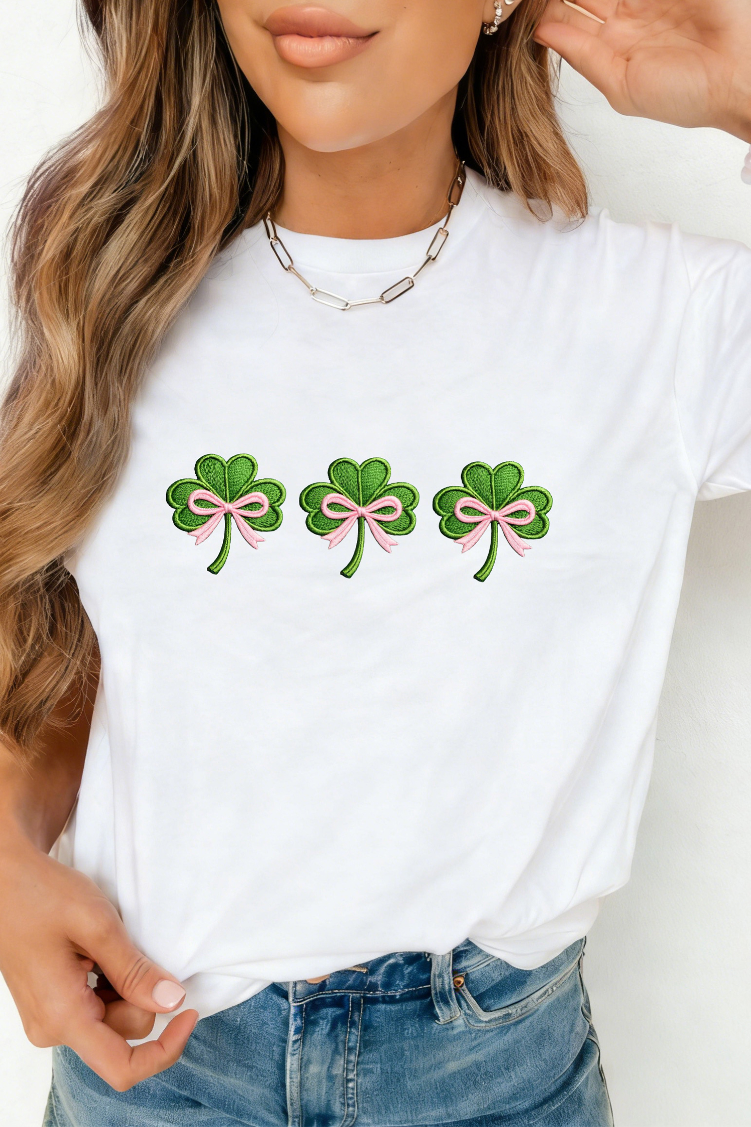 White Ribbon Bow Clover Embroidered Casual T Shirt
