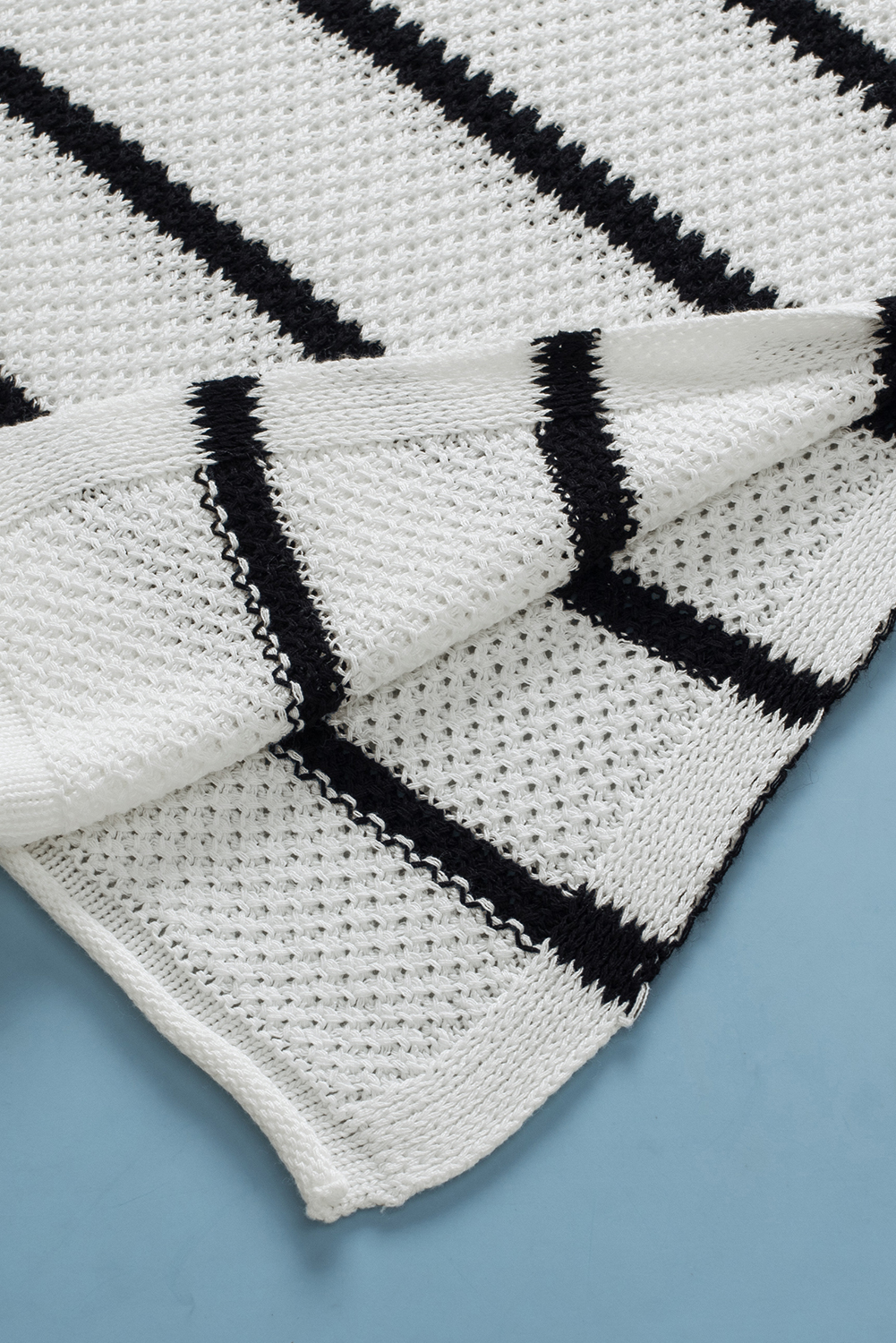 Black Stripe Henley Buttoned Placket Drop Shoulder Bracelet Sleeve Knit Sweater Tee