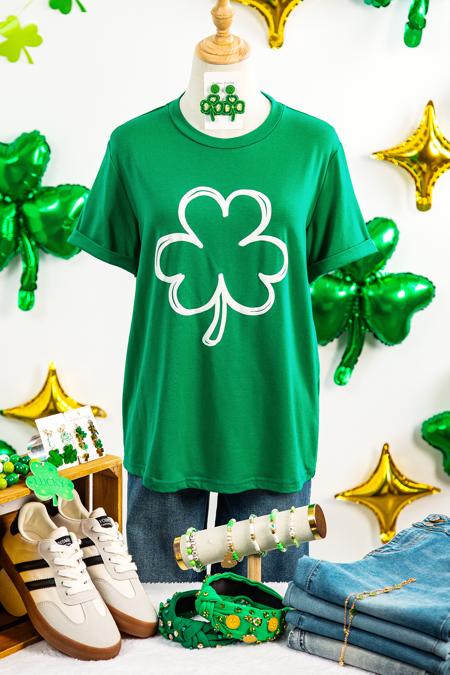 Bright Green St Patricks Day Lucky Shamrock Printed Casual Tee