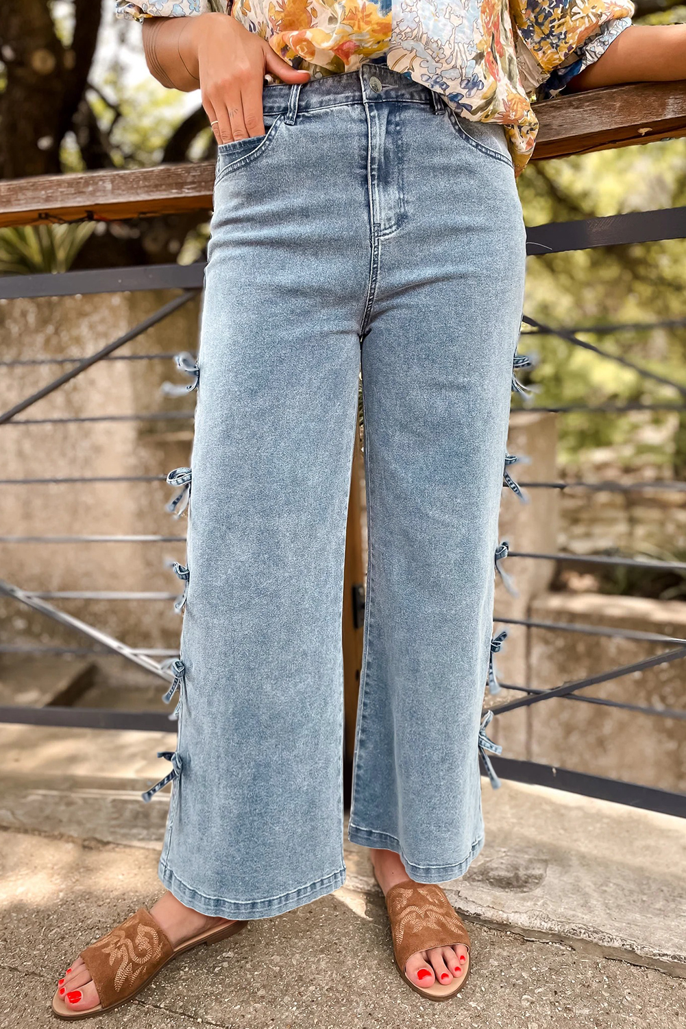 White Bow Knot Side Detail Straight Leg Loose Jeans