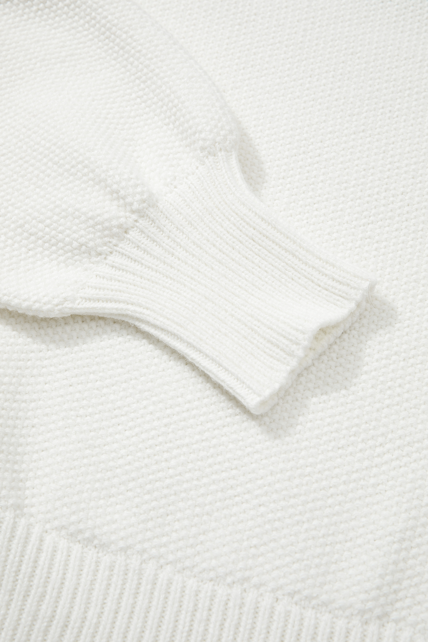 White Chenille Graphic Drop Shoulder Holiday Sweater