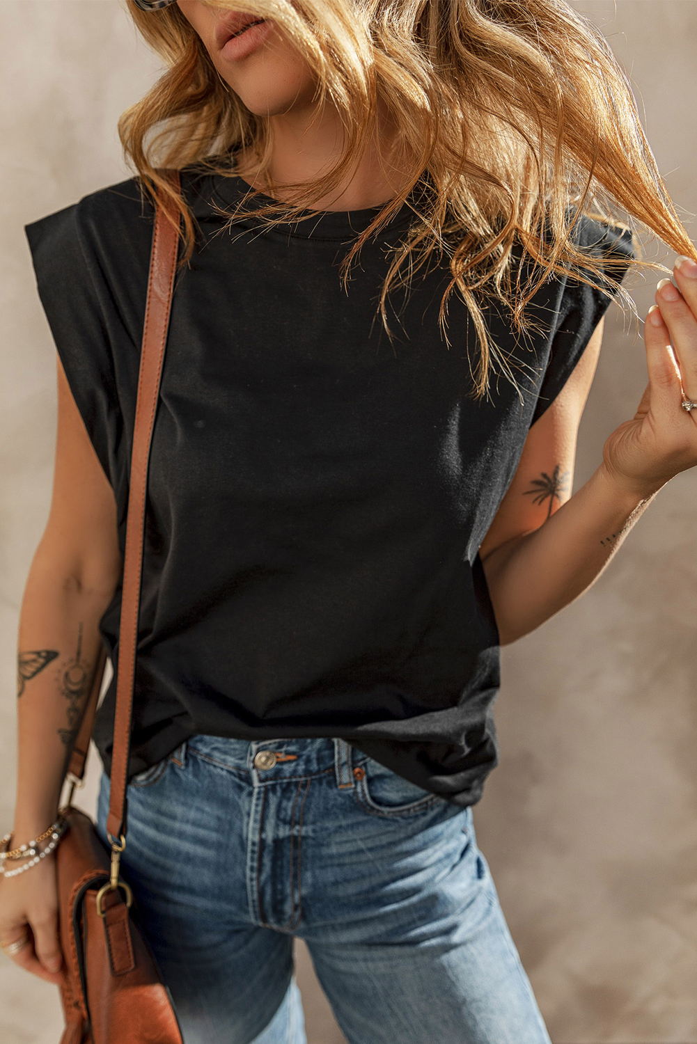 Black Cuffed Armhole Loose Tank Top