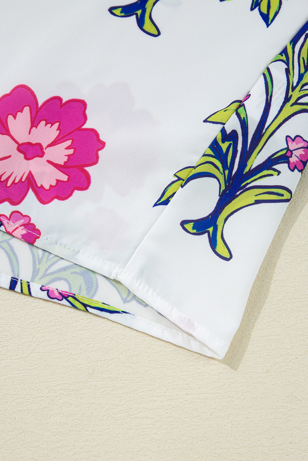 Rose Vintage Floral Print Contrast Notched V Neck Plus Size Summer Blouse