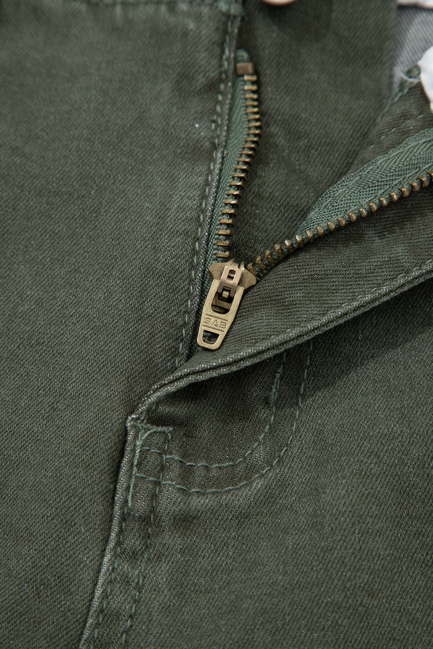 Bonbon 2-Button High Waist Flared Bottom Jeans