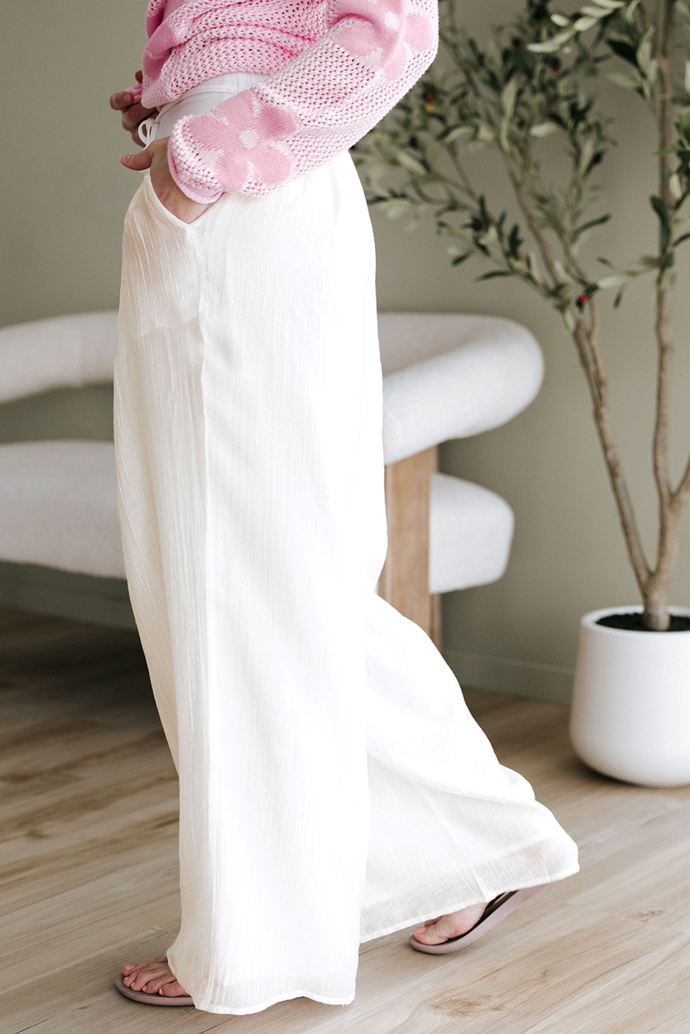 White Solid Drop Waist Pleated Wide Leg Casual Pants