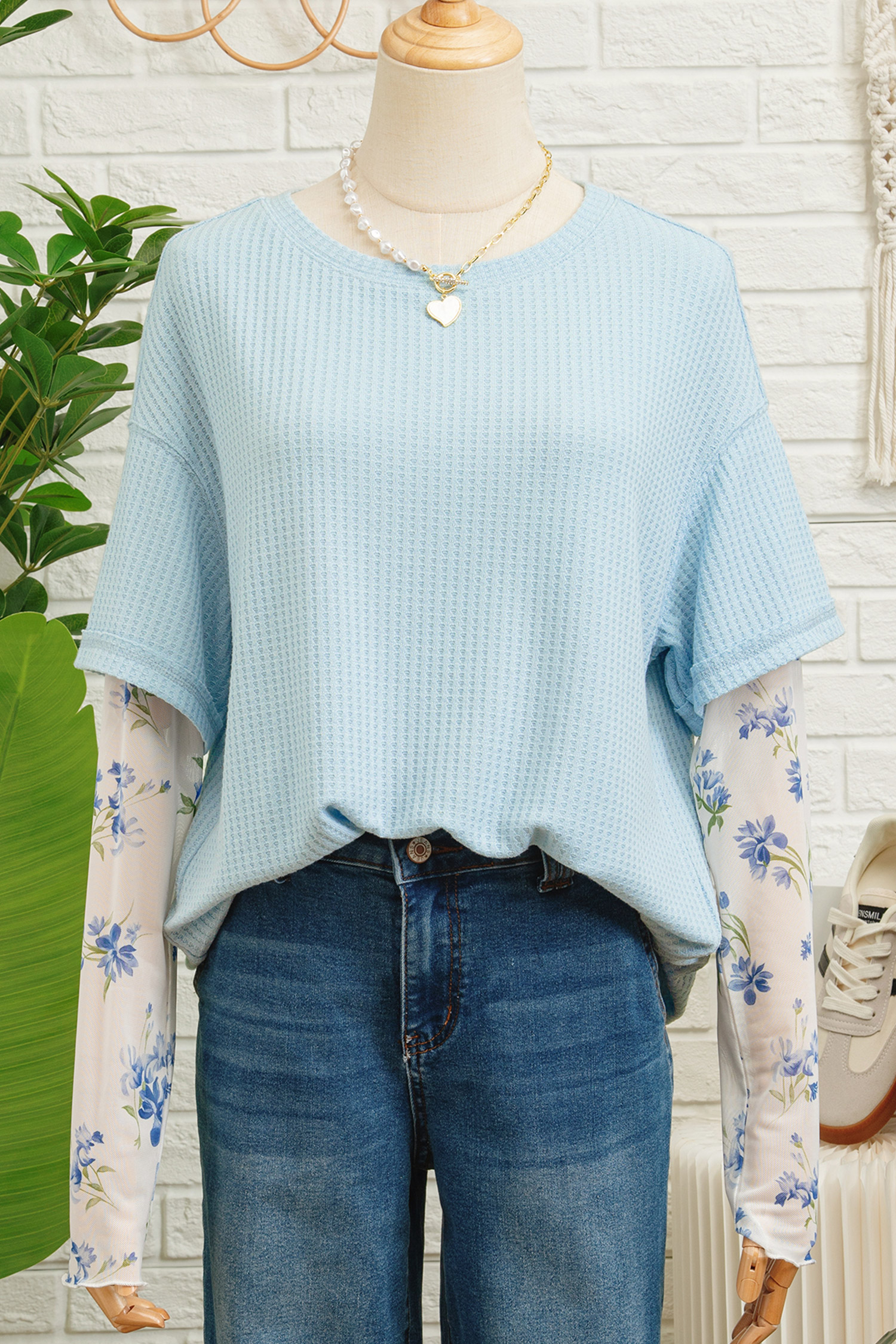 Beau Blue Floral Lace Sleeve Patchwork Waffle Fake Two-piece Top