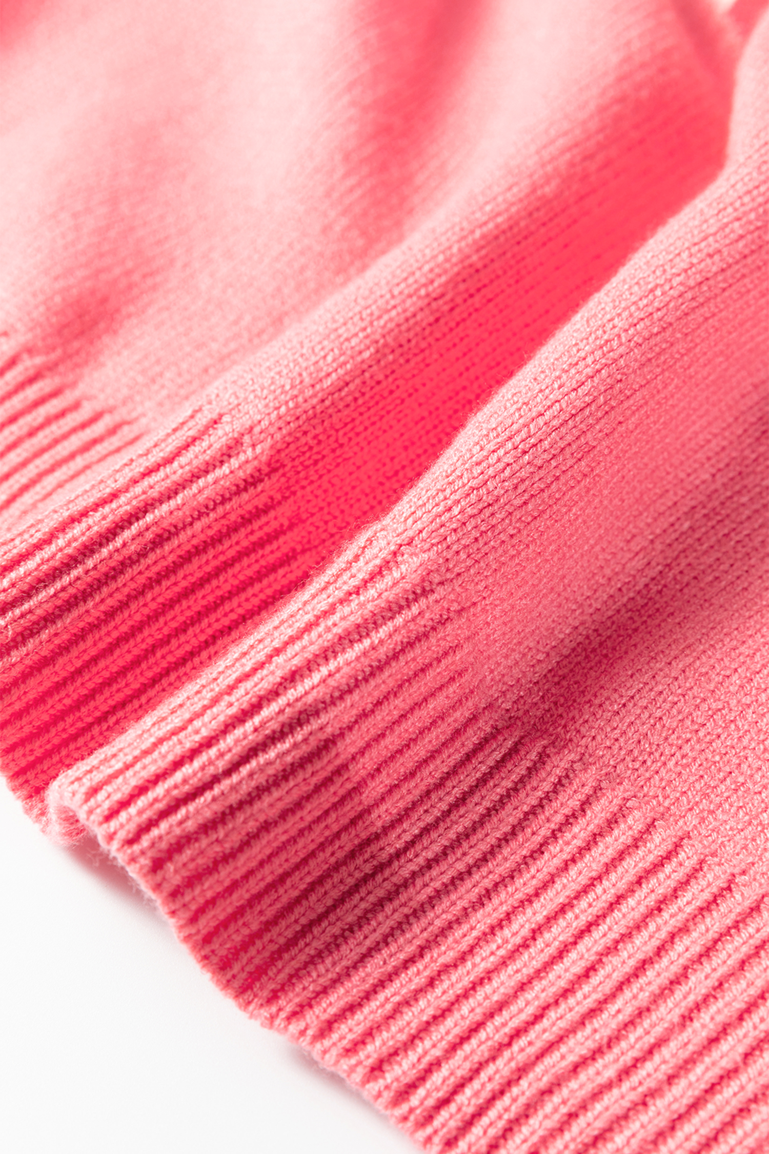 White Heart Bow Graphic Valentine Sweater