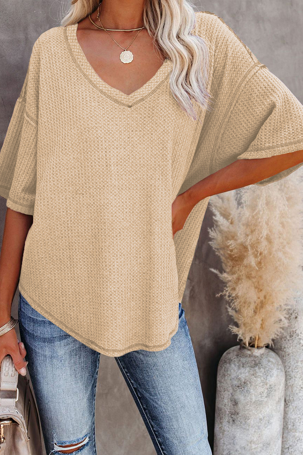 White Exposed Seam Half Sleeve Knitted V Neck Textured Top