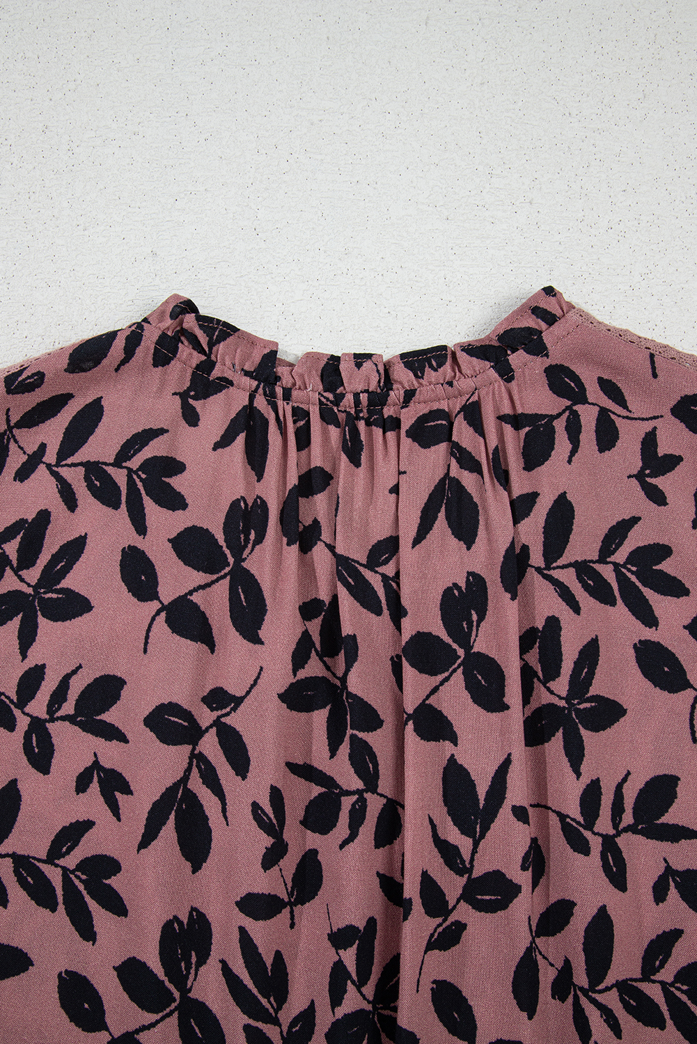 Brown Leaf Print Lace-up V Neck Crinckled Tank Top