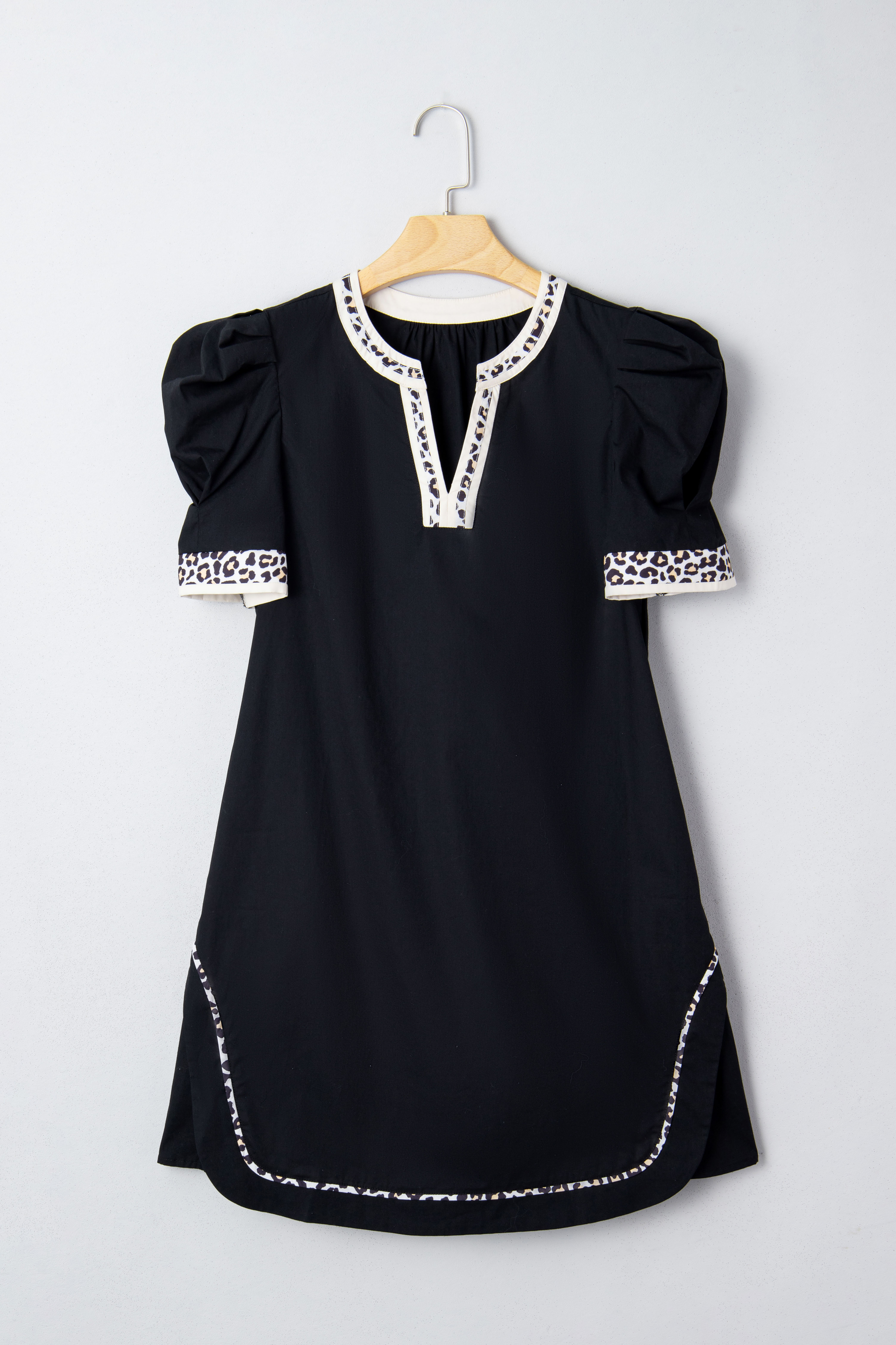 Buckskin Contrast Leopard Trim Split Neck Puff Sleeve Blouse